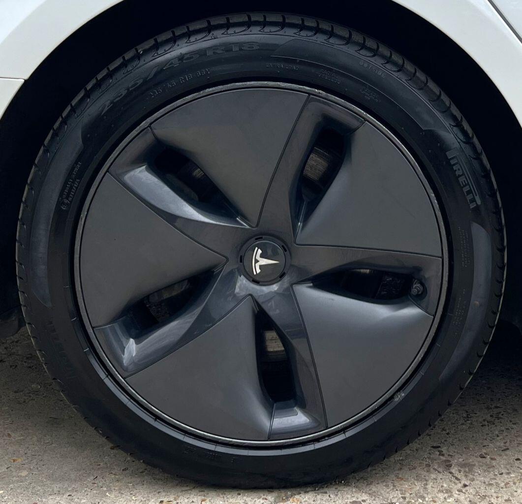 Tesla Model 3 view 11