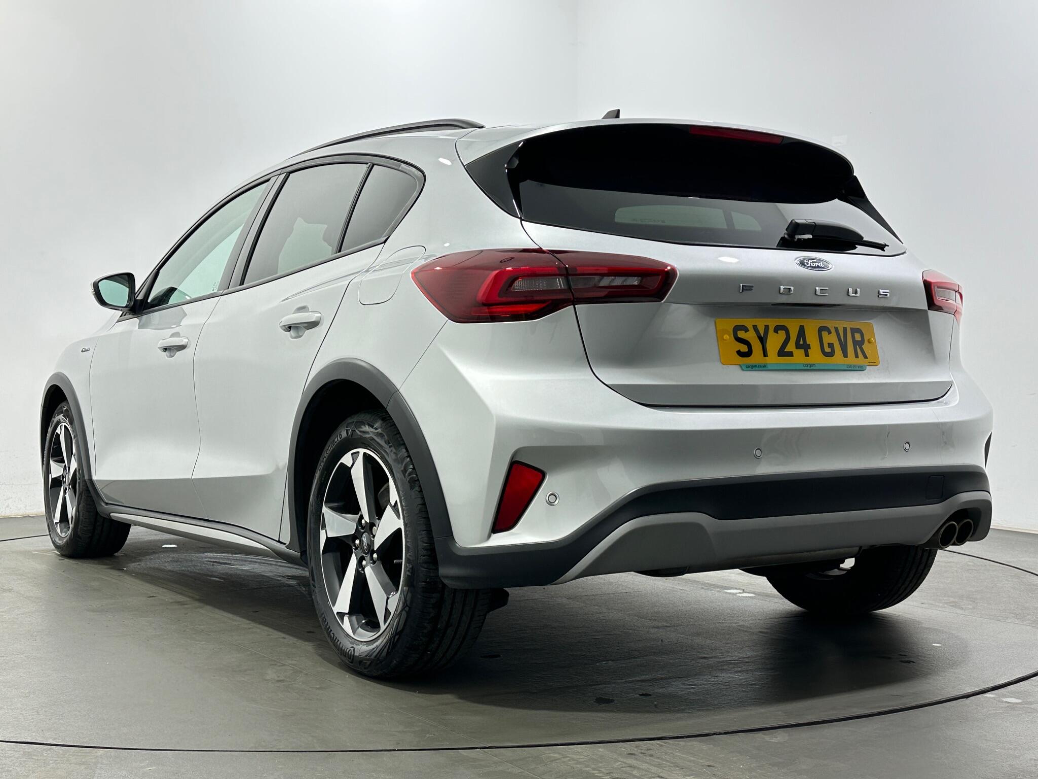 Ford Focus view 47