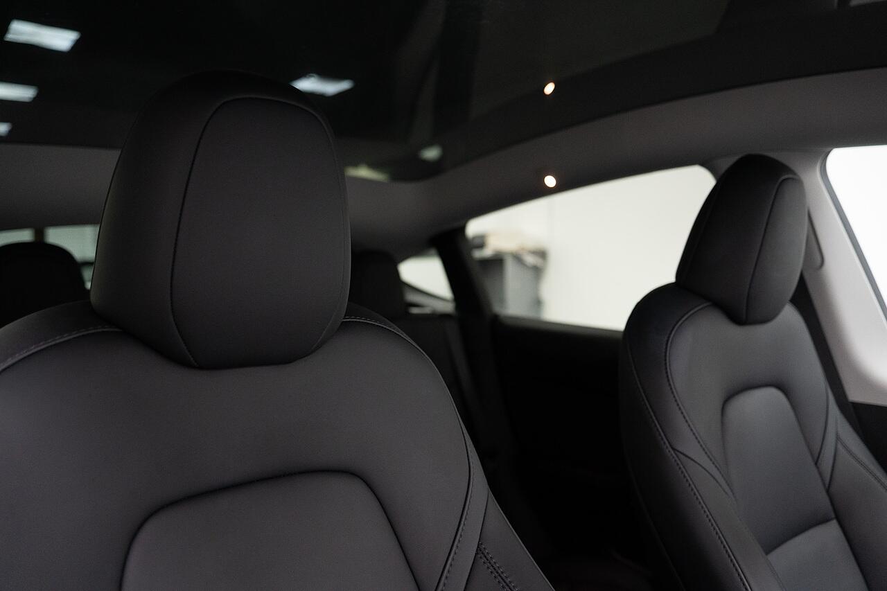 Tesla Model Y view 8