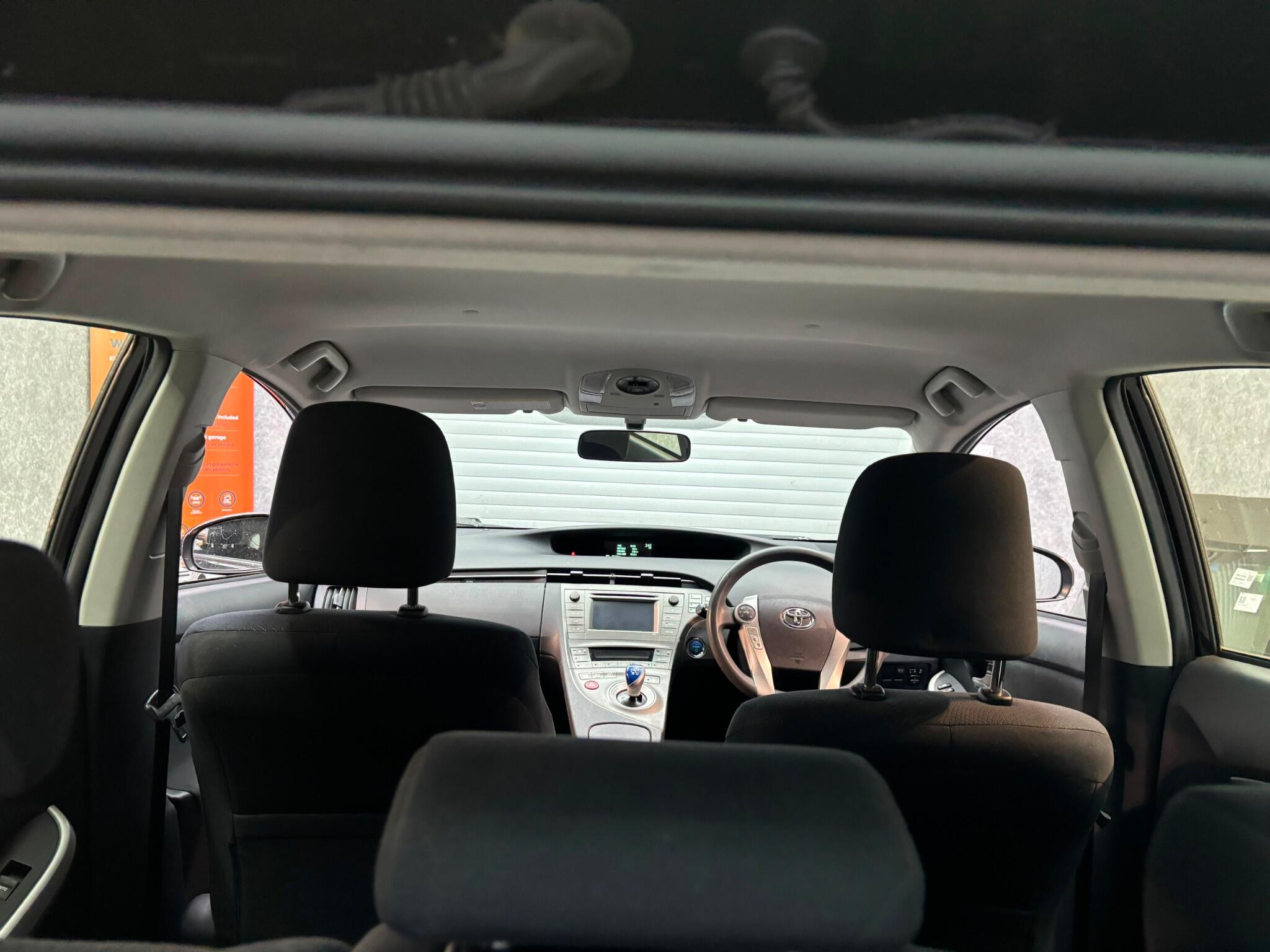 Toyota Prius view 18