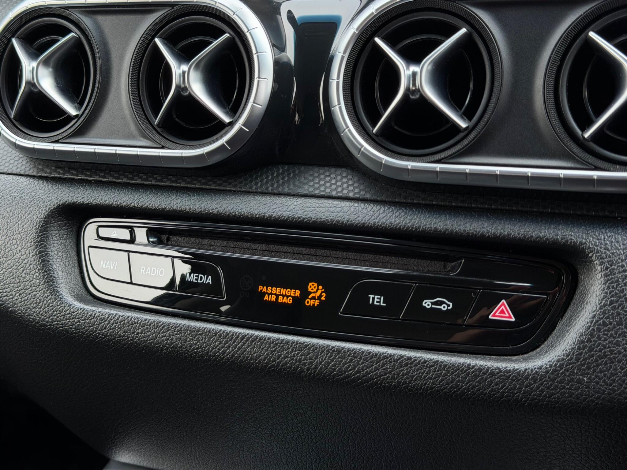 Mercedes-Benz X-Class view 37