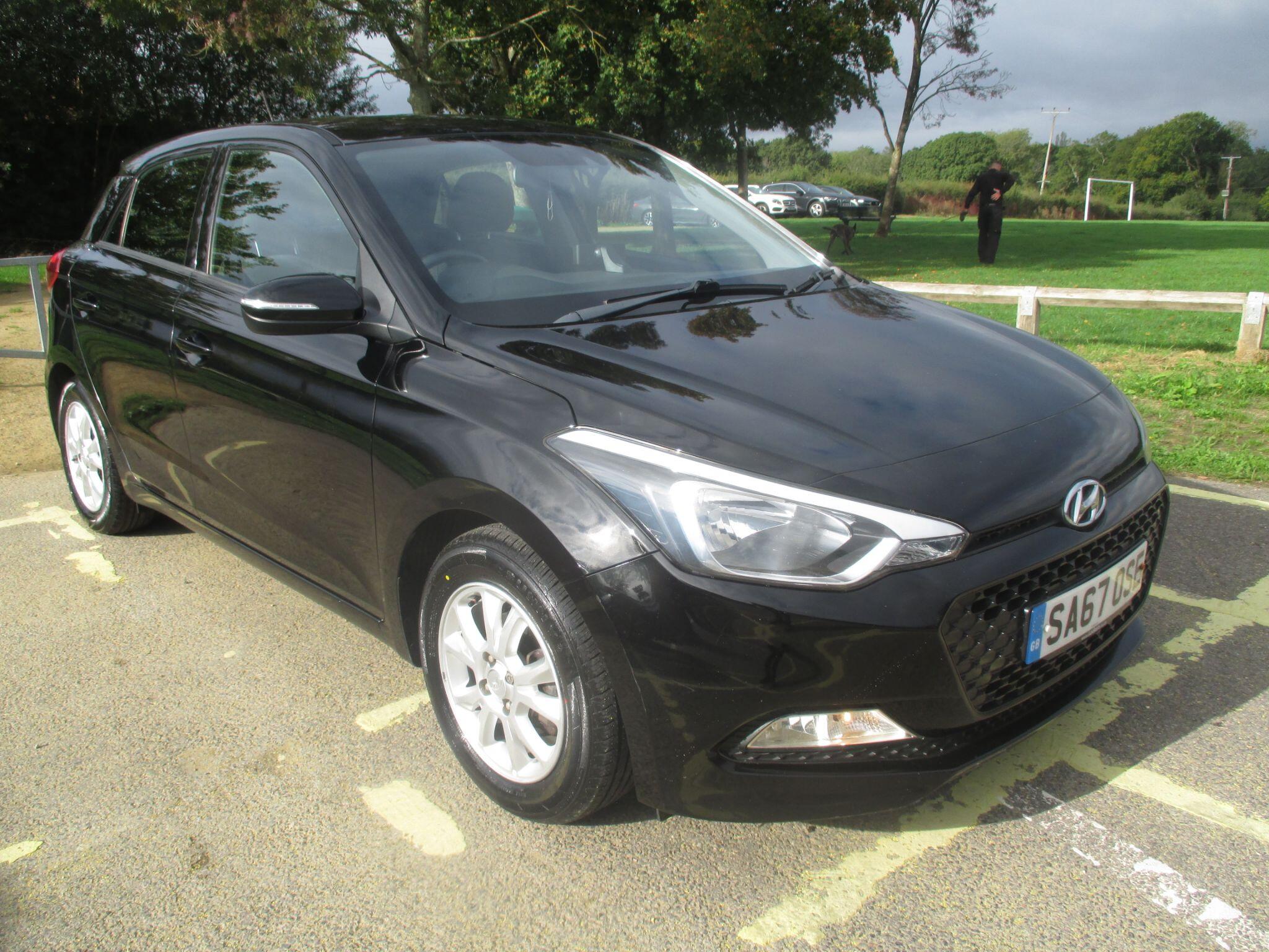 Hyundai i20 view 3