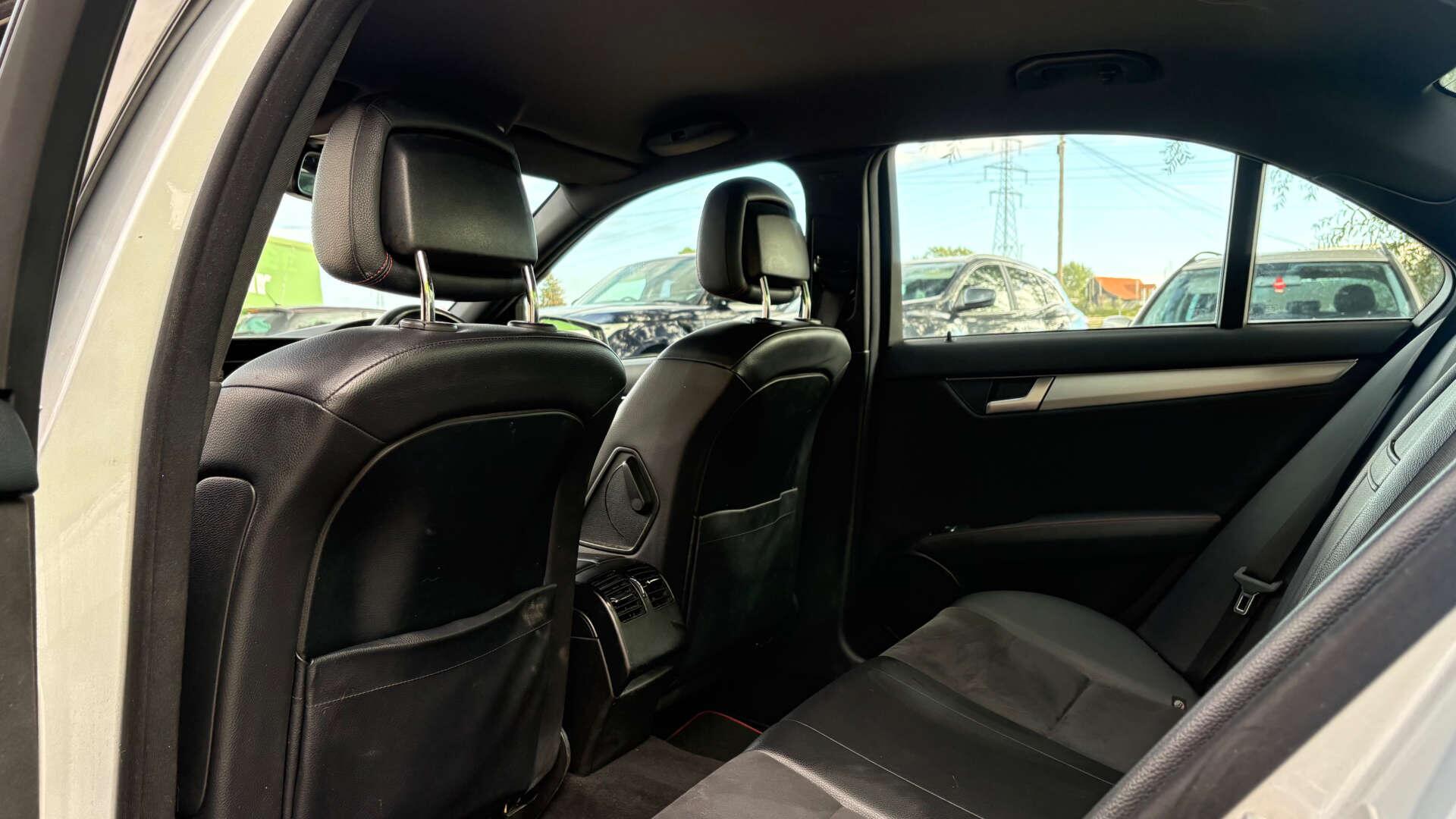 Mercedes-Benz C-Class view 12