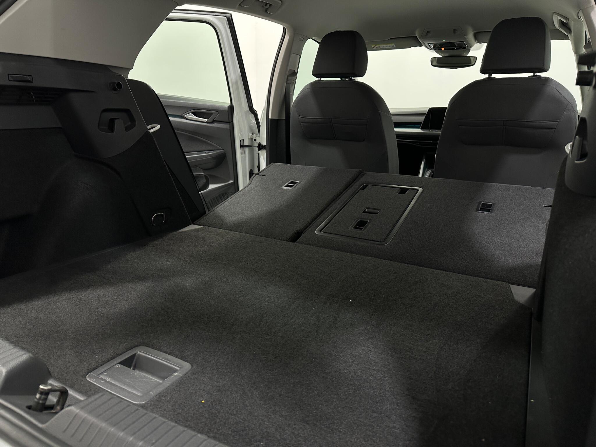 Volkswagen Golf view 44