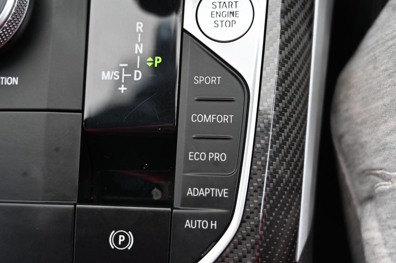 BMW 3 Series view 32