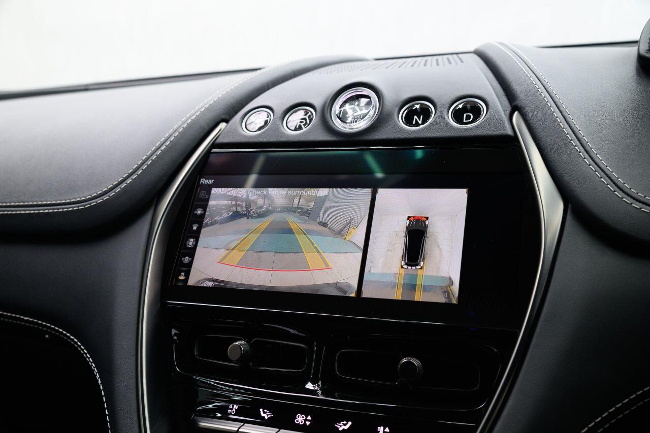 Aston Martin DBX view 55