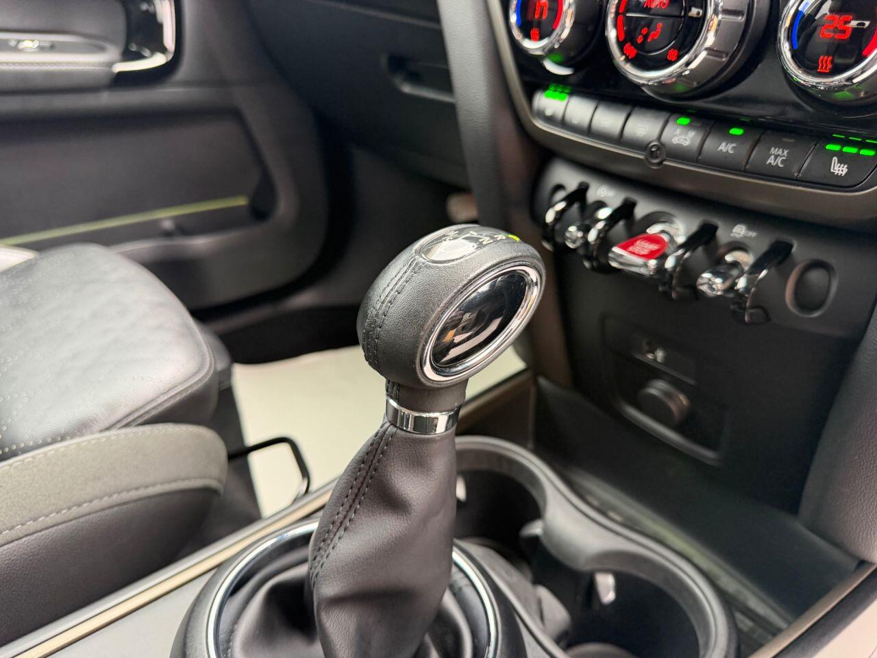 Mini Countryman view 18