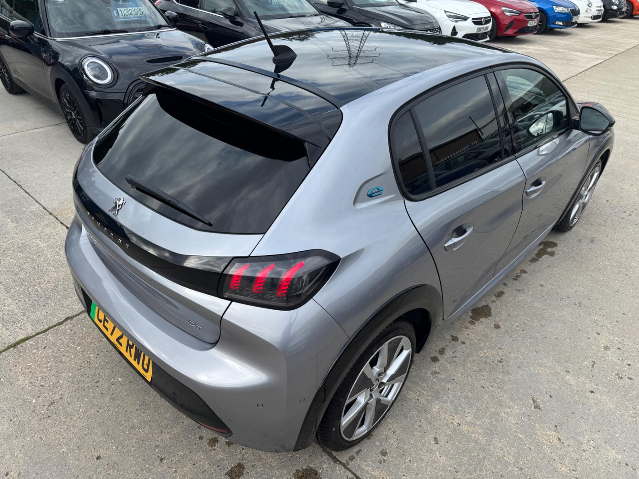 Peugeot E-208 view 15