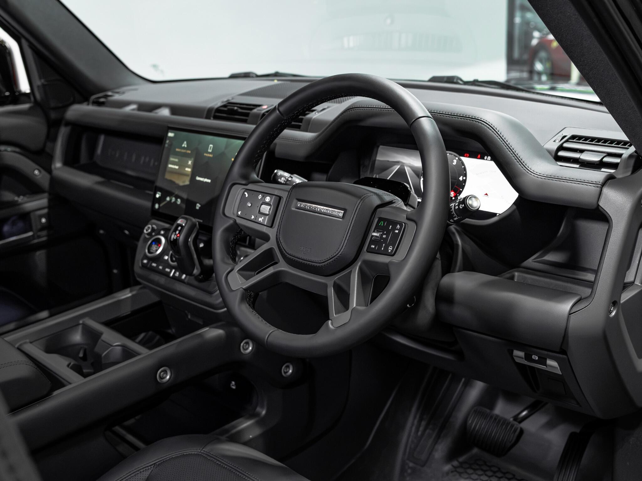 Land Rover Defender view 15