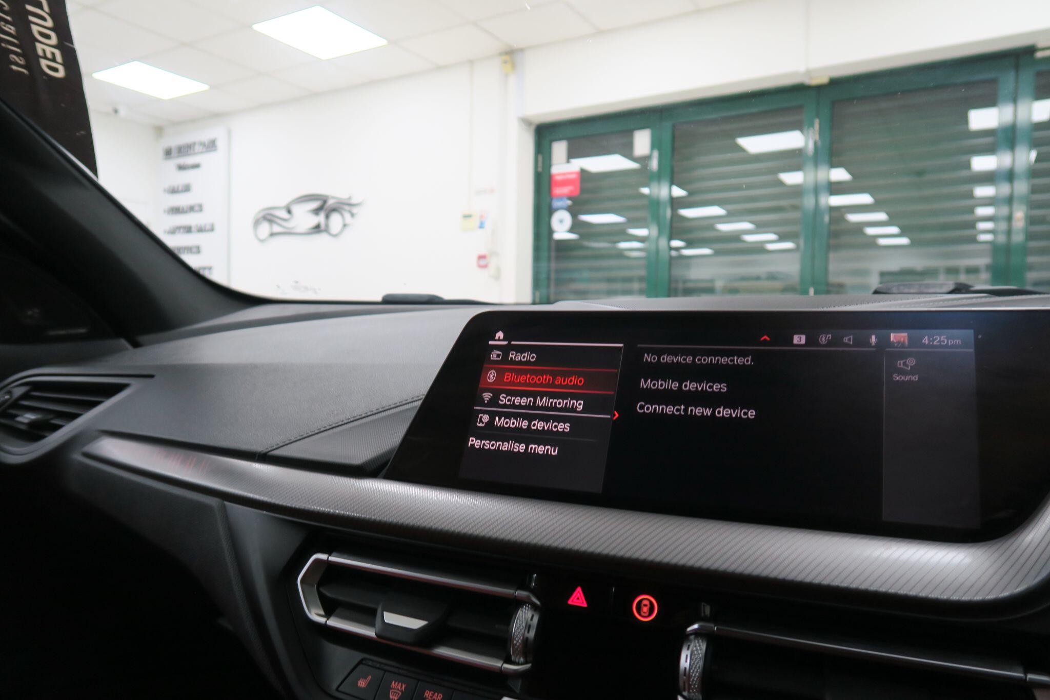 BMW 1 Series view 16