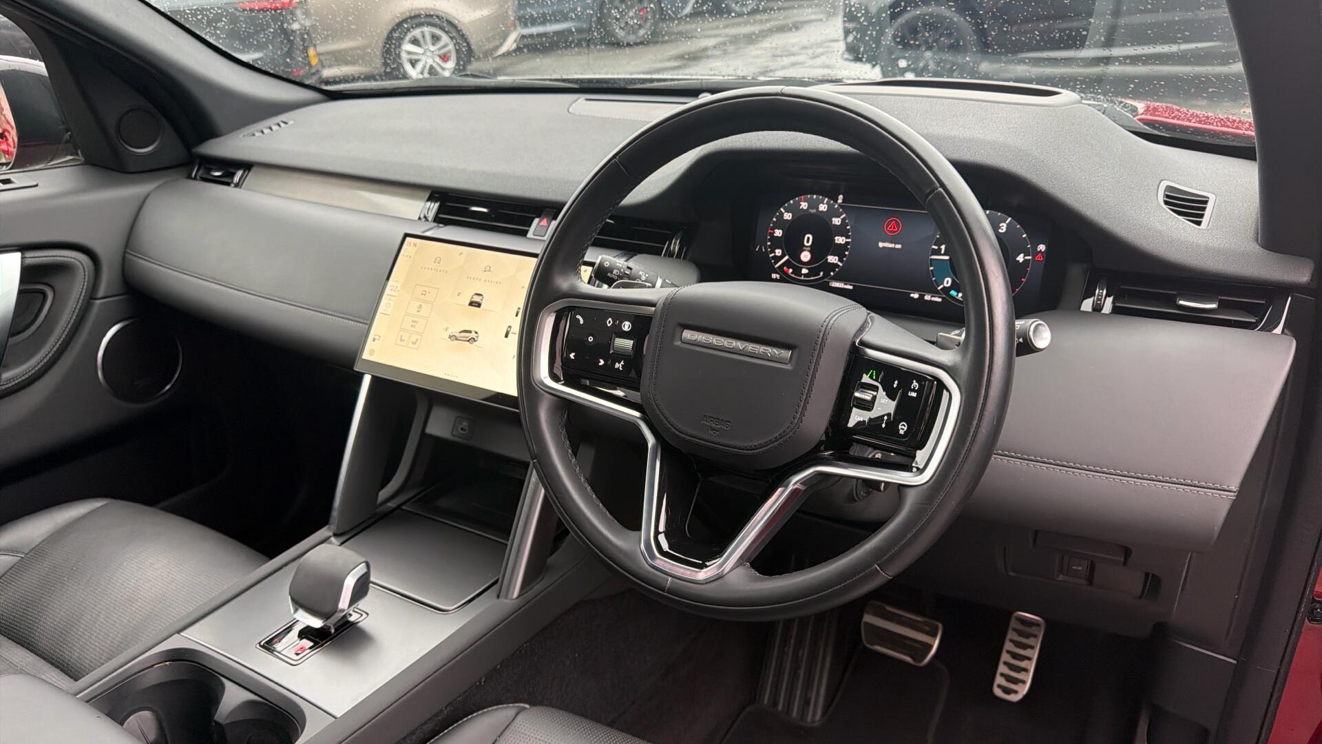 Land Rover Discovery Sport view 38