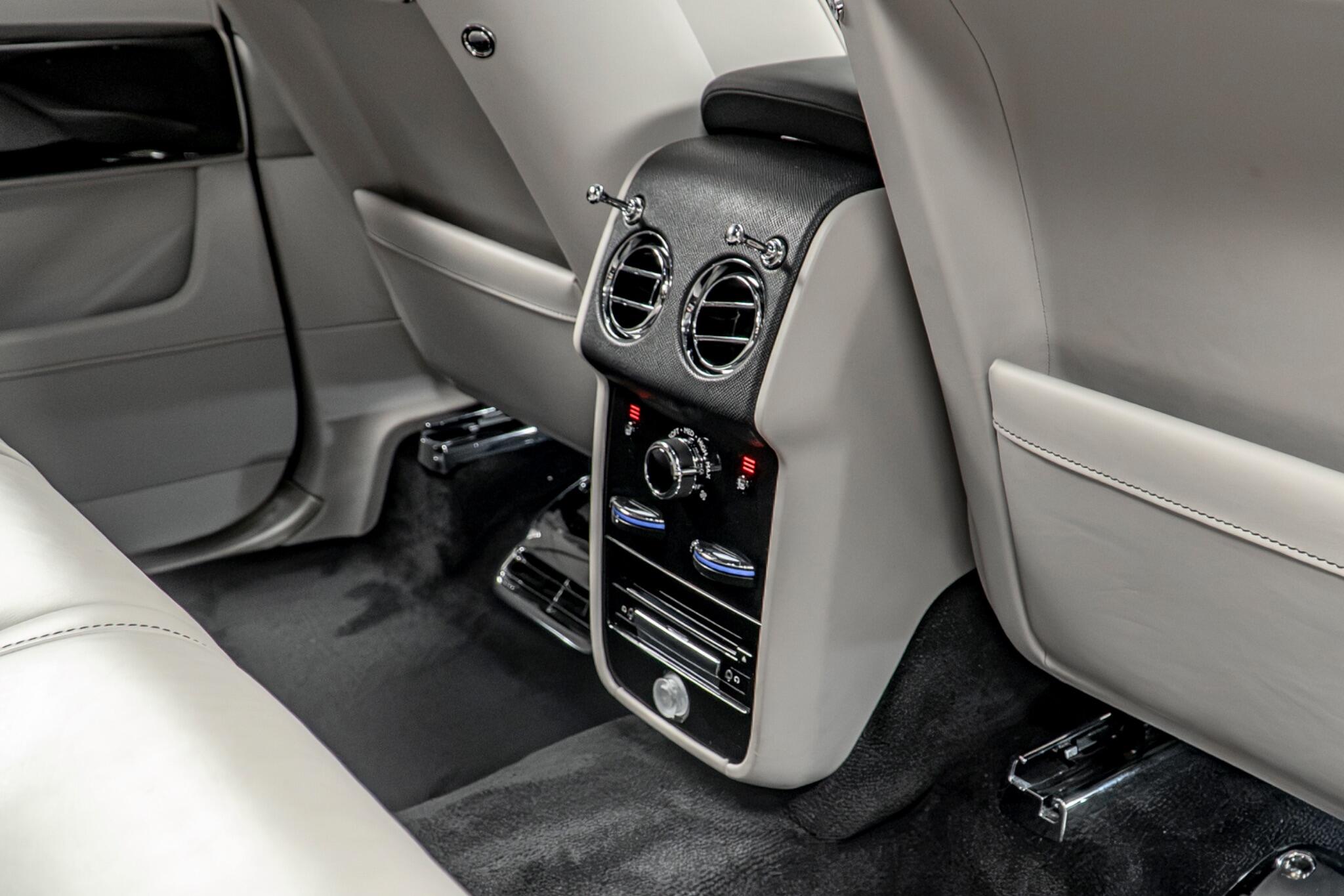 Rolls-Royce Cullinan view 42