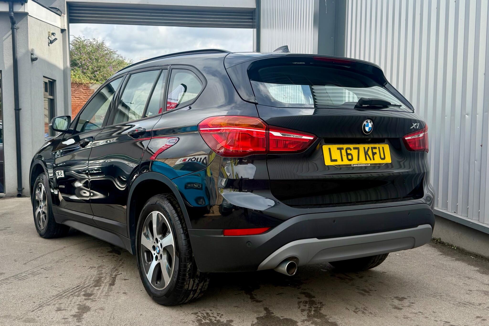 BMW X1 view 4