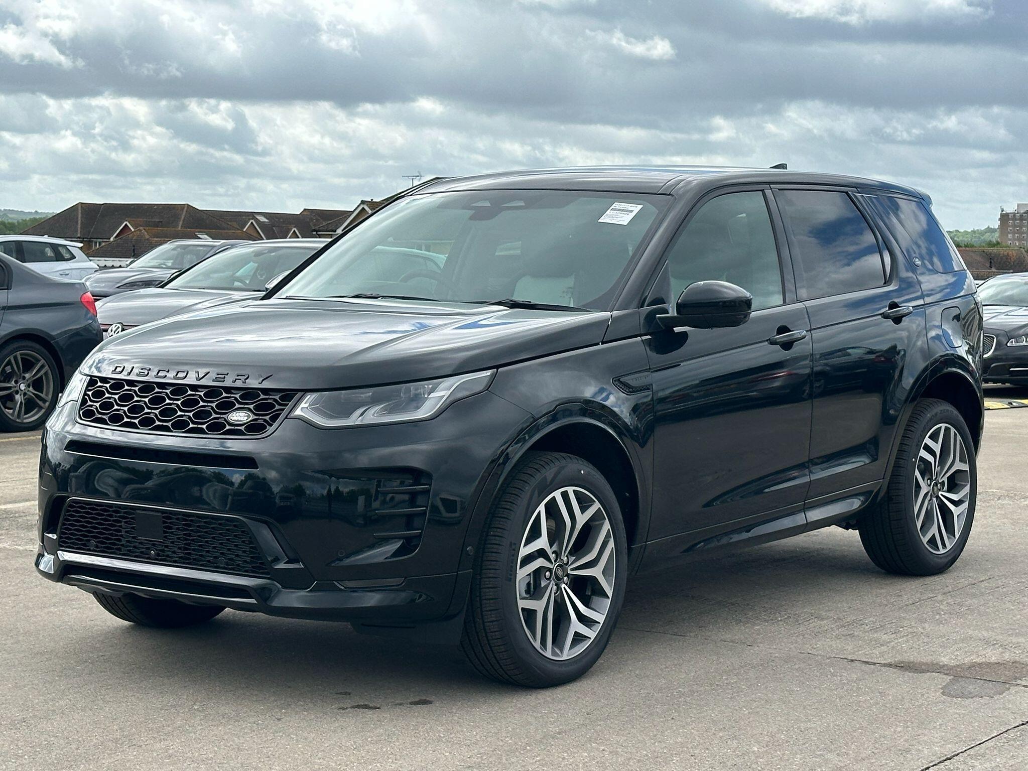 Land Rover Discovery Sport view 3
