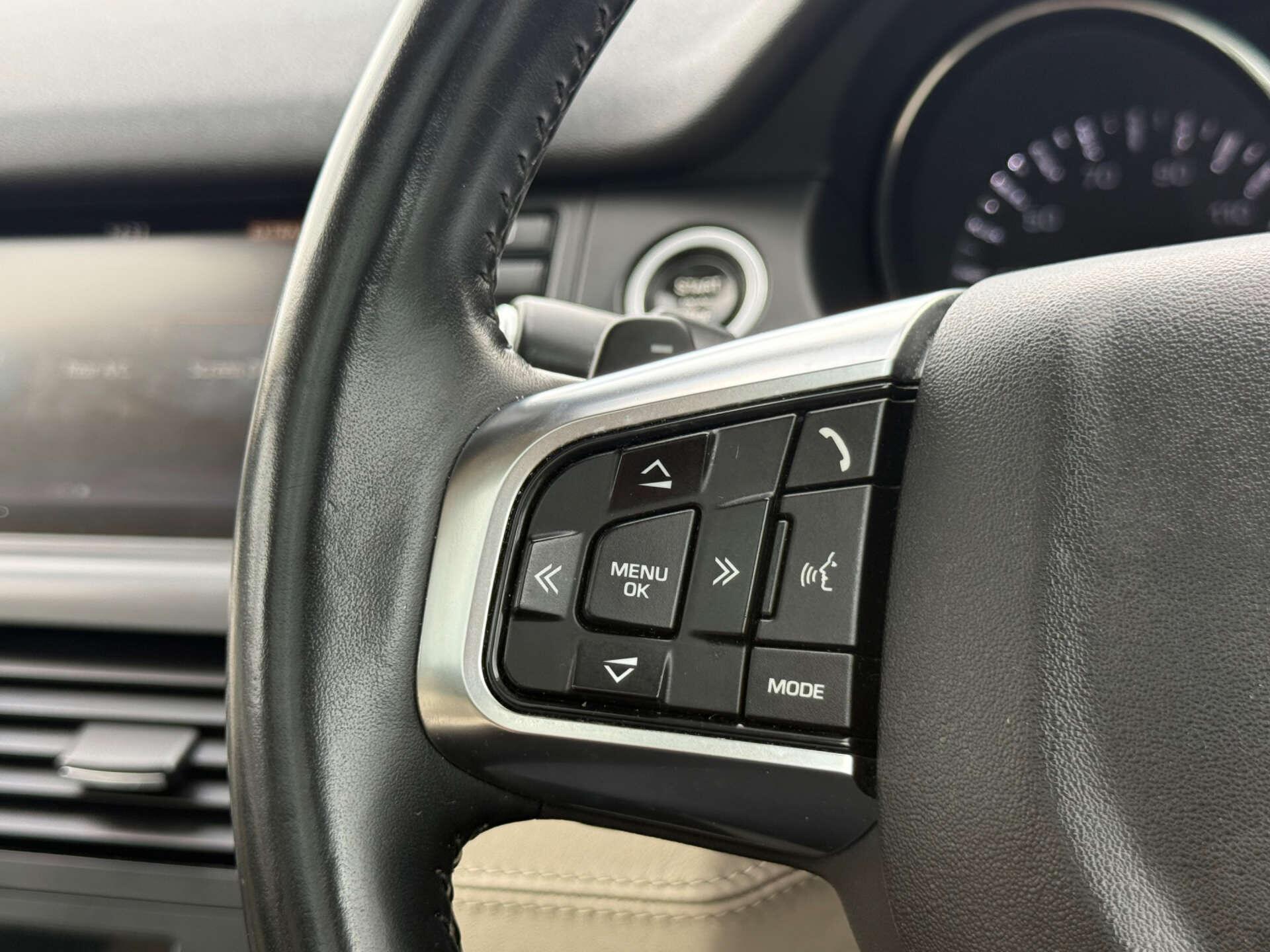 Land Rover Discovery Sport view 61