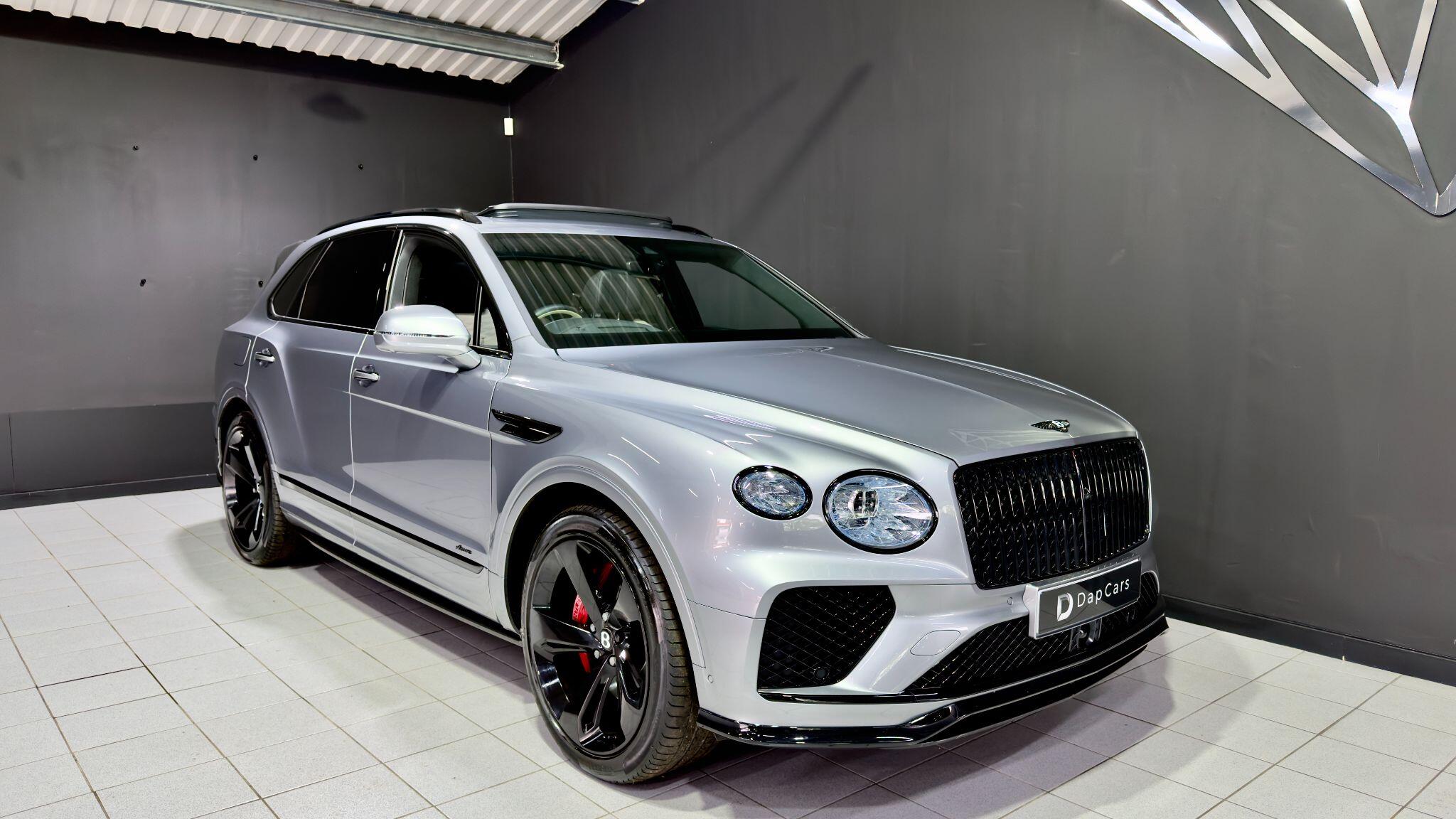 Bentley Bentayga view 13