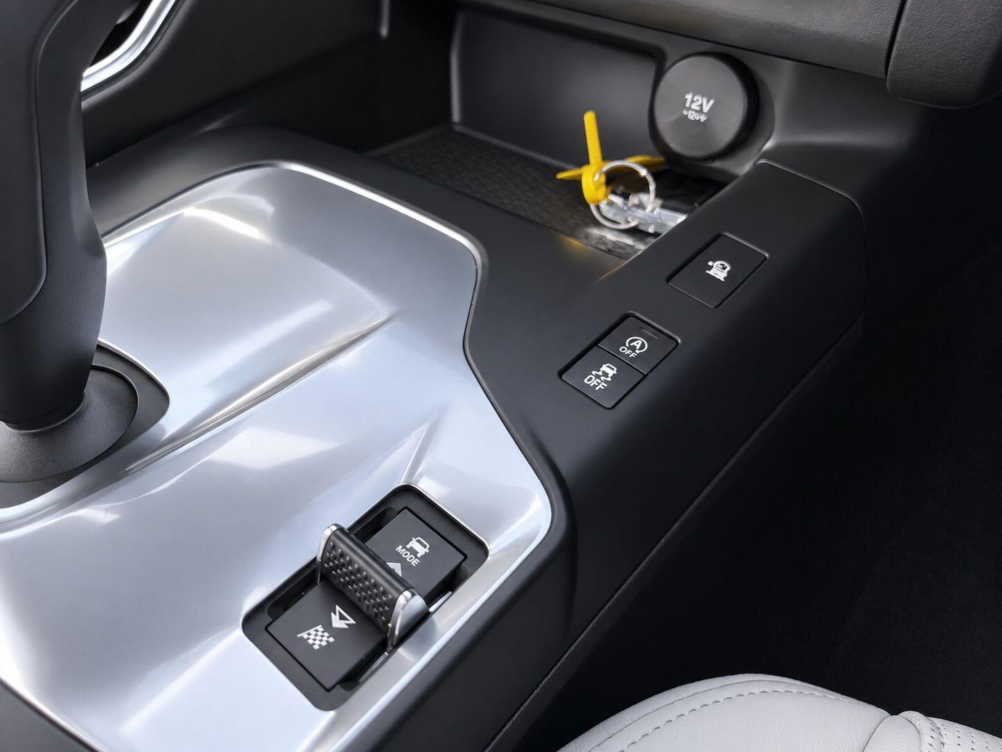 Jaguar E-Pace view 27