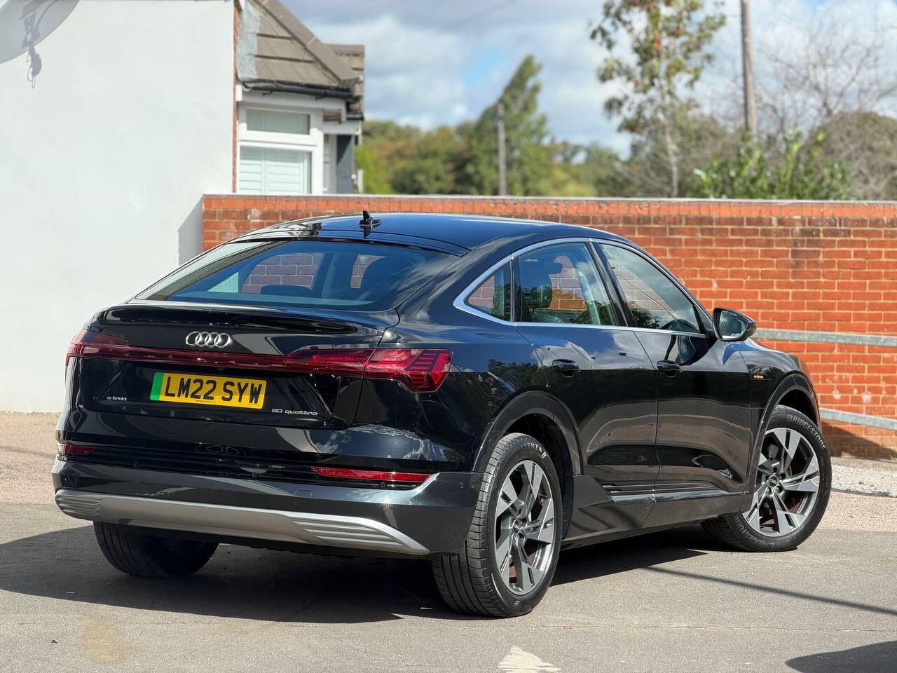 Audi E-Tron view 68