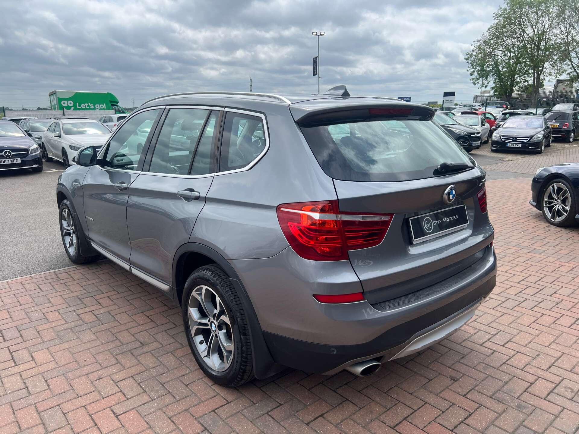 BMW X3 view 11