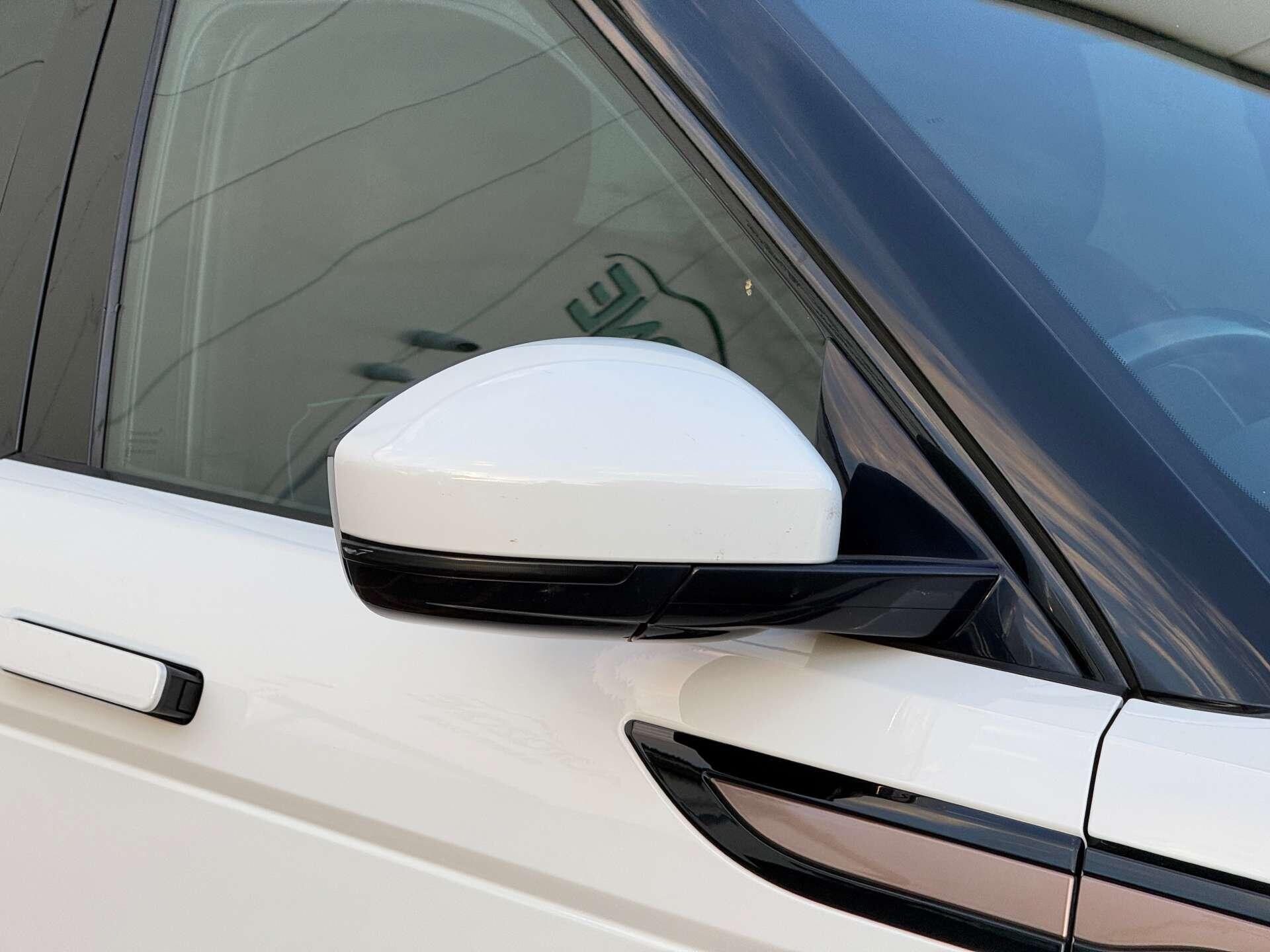 Land Rover Range Rover Evoque view 10