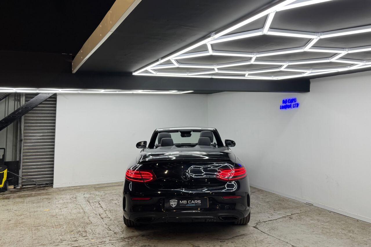 Mercedes-Benz C-Class view 35