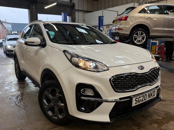 White 2020 Kia Sportage SUV/Crossover Front-wheel drive Manual