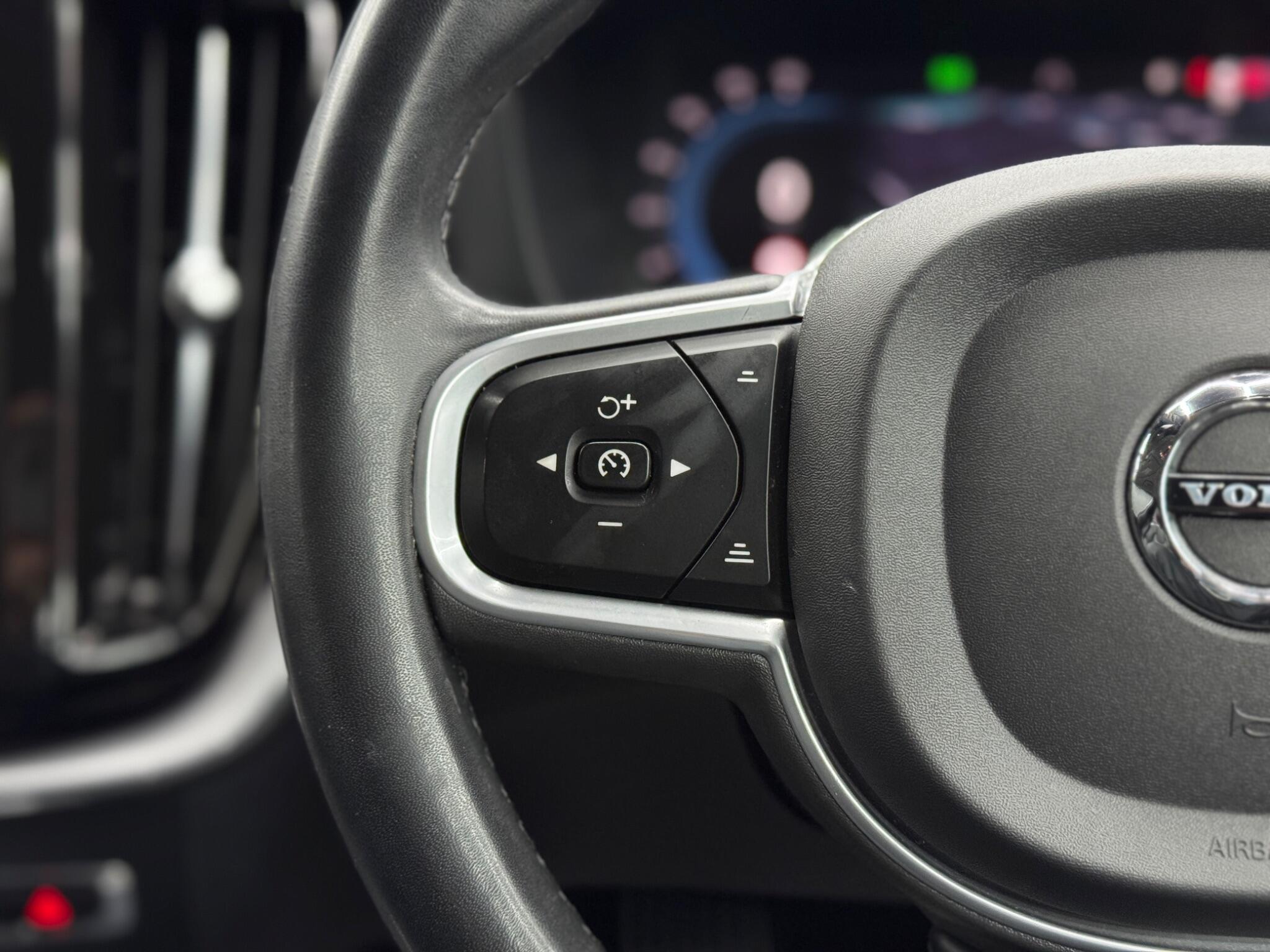 Volvo XC60 view 20