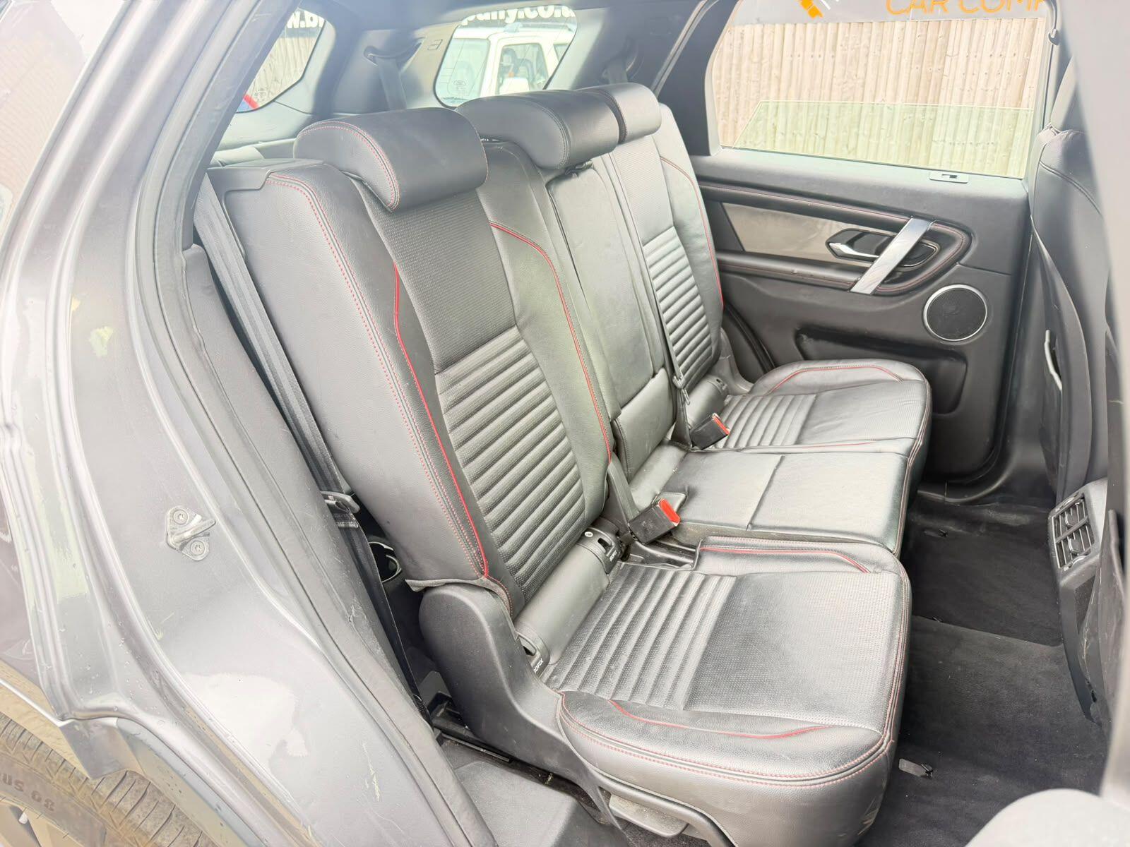 Land Rover Discovery Sport view 13