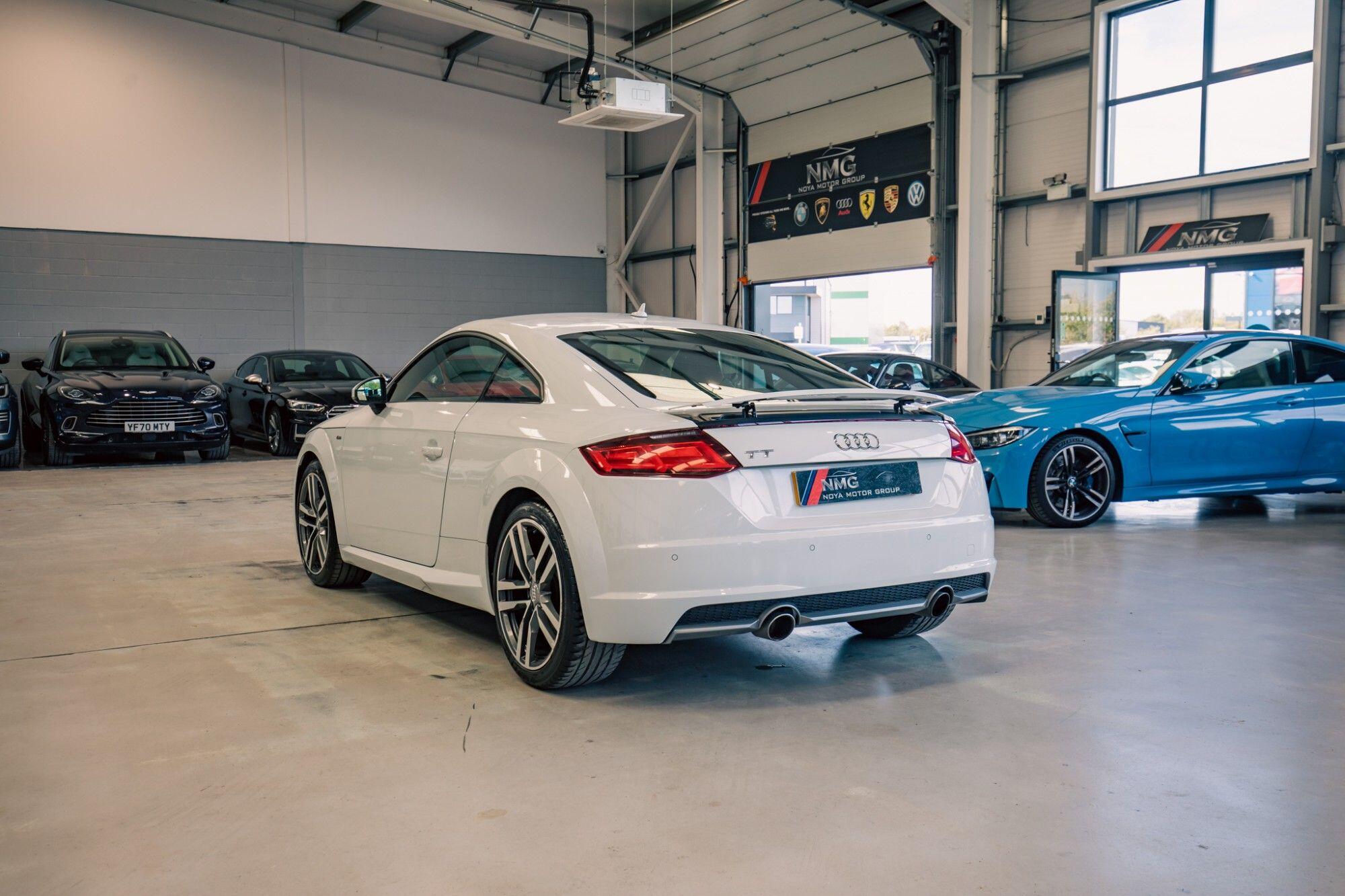 Audi TT view 27