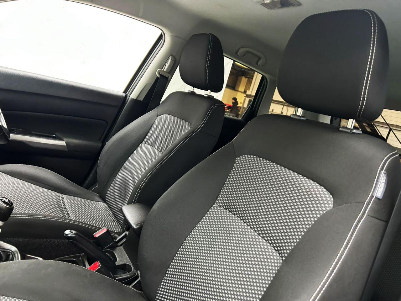 Suzuki Vitara view 13