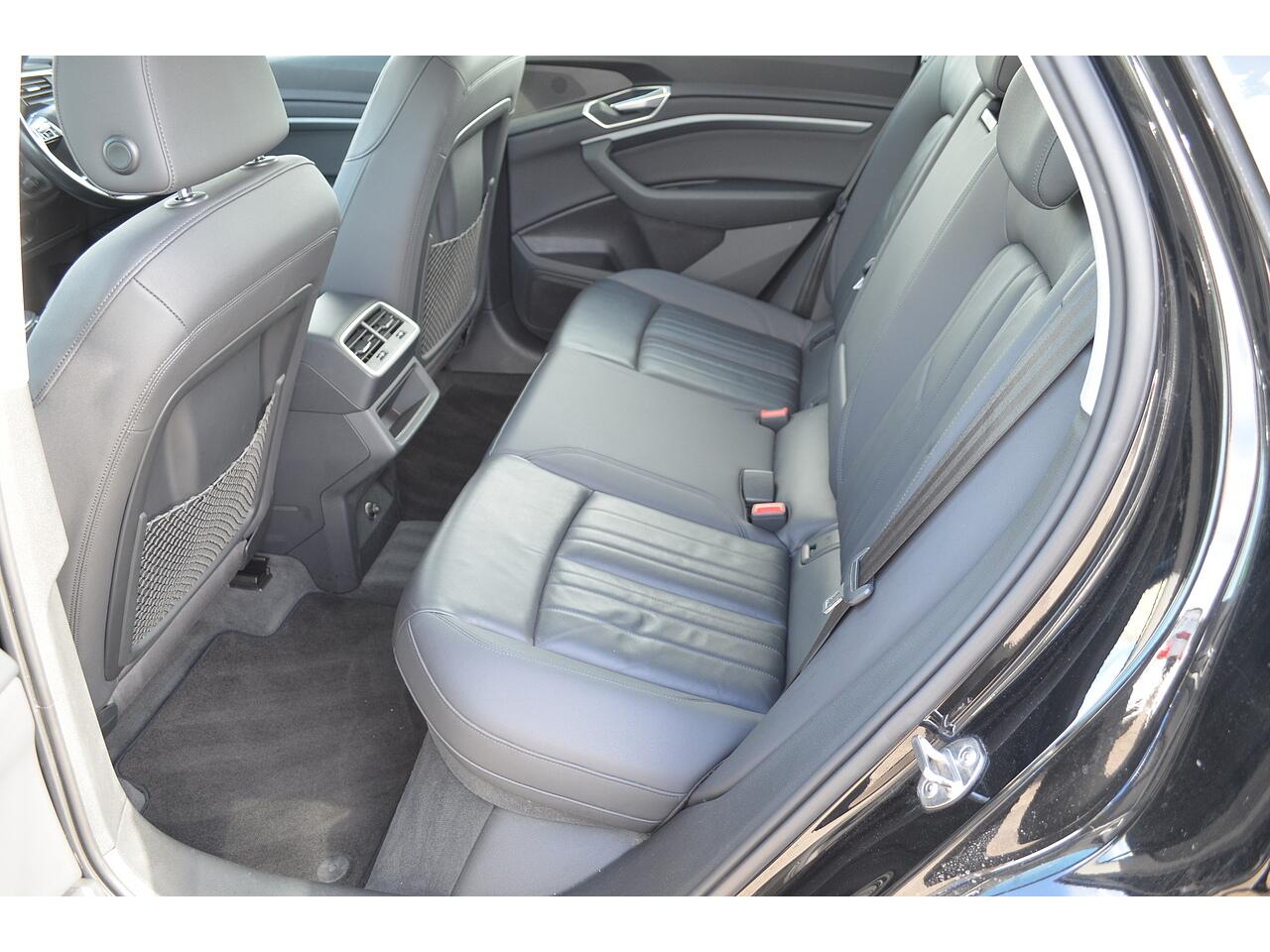 Audi E-Tron view 22