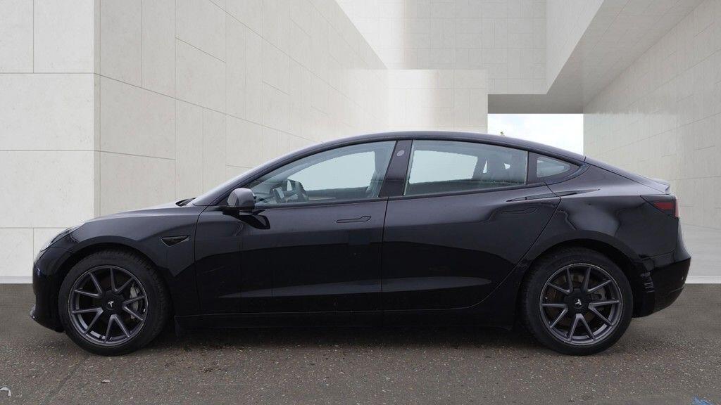 Tesla Model 3 view 10