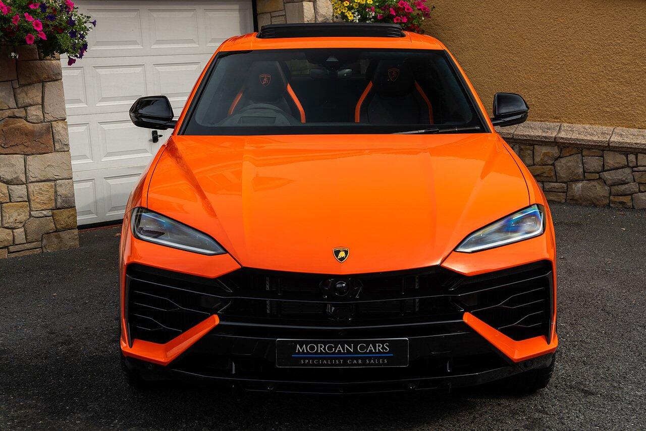 Lamborghini Urus view 37