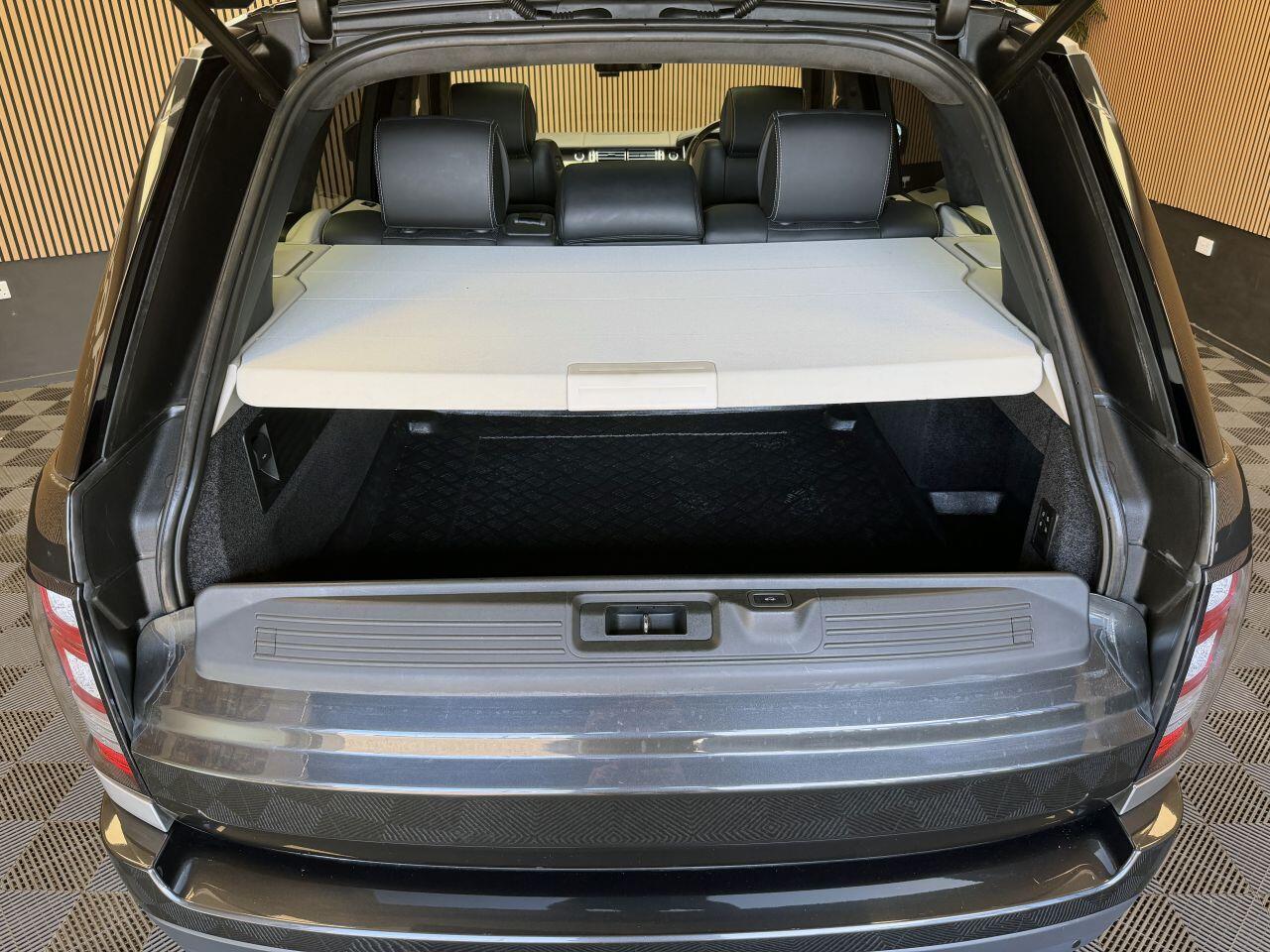 Land Rover Range Rover view 20