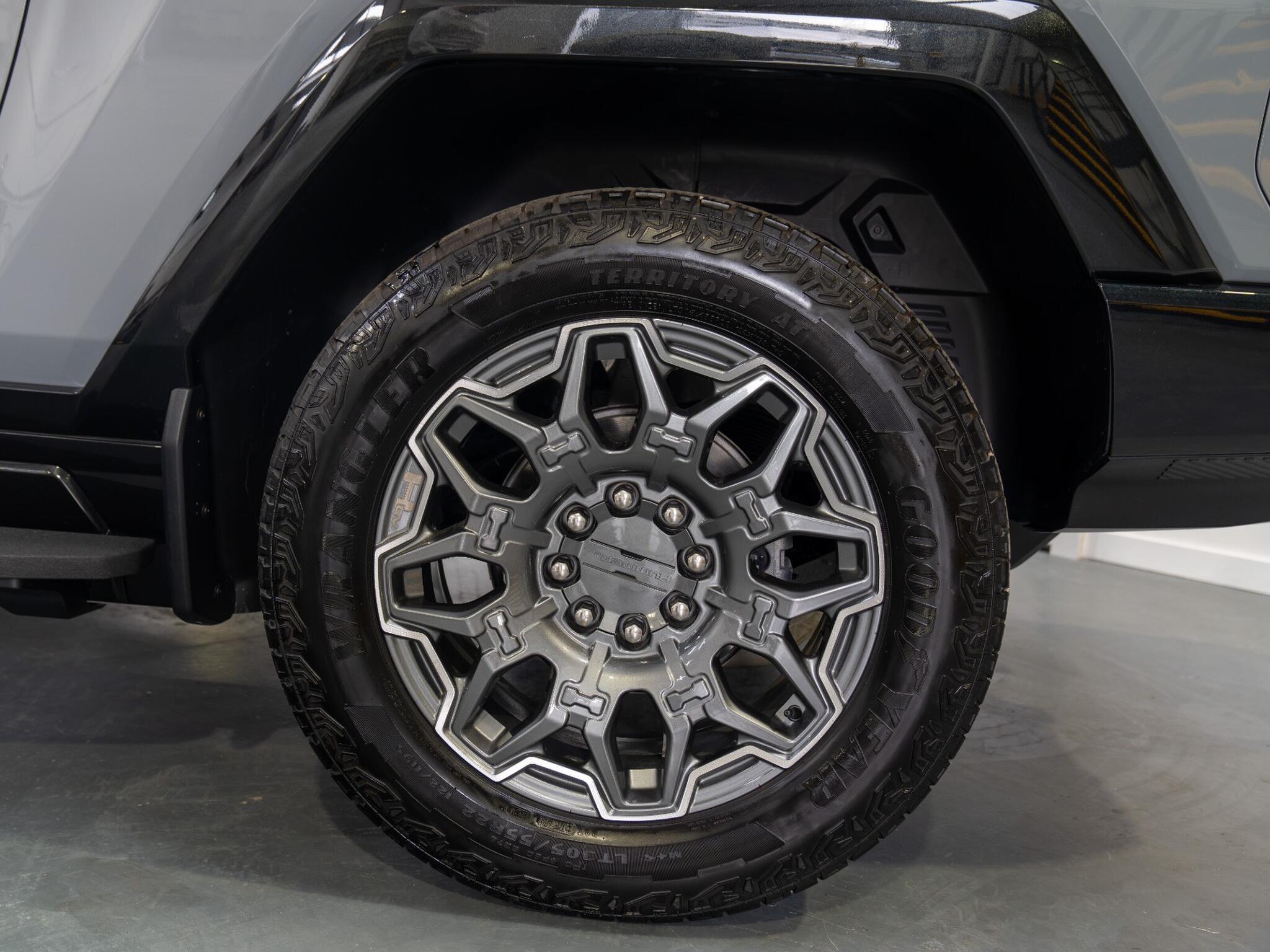 Hummer H3 view 20