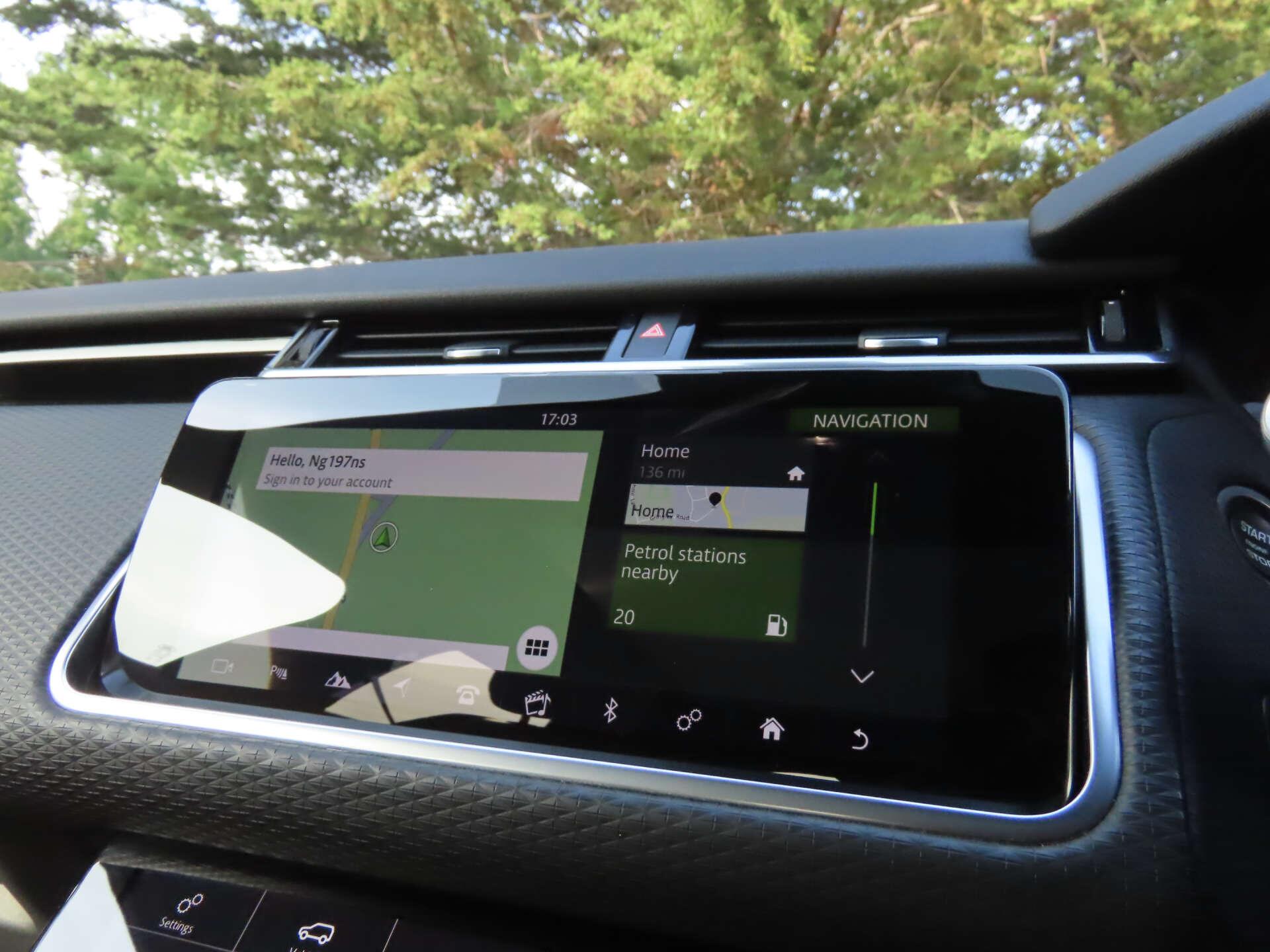 Land Rover Range Rover Velar view 12