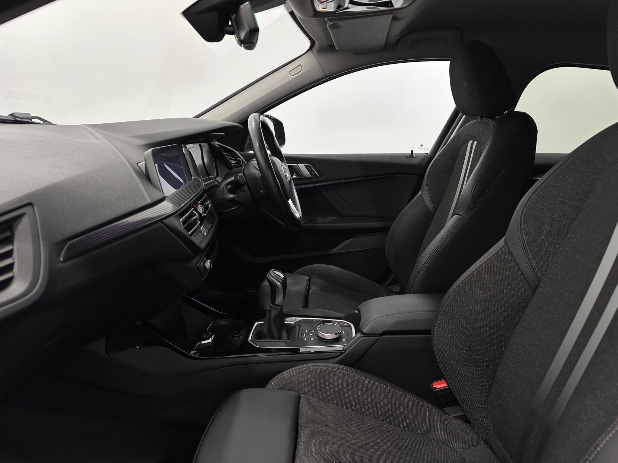 BMW 1 Series view 35