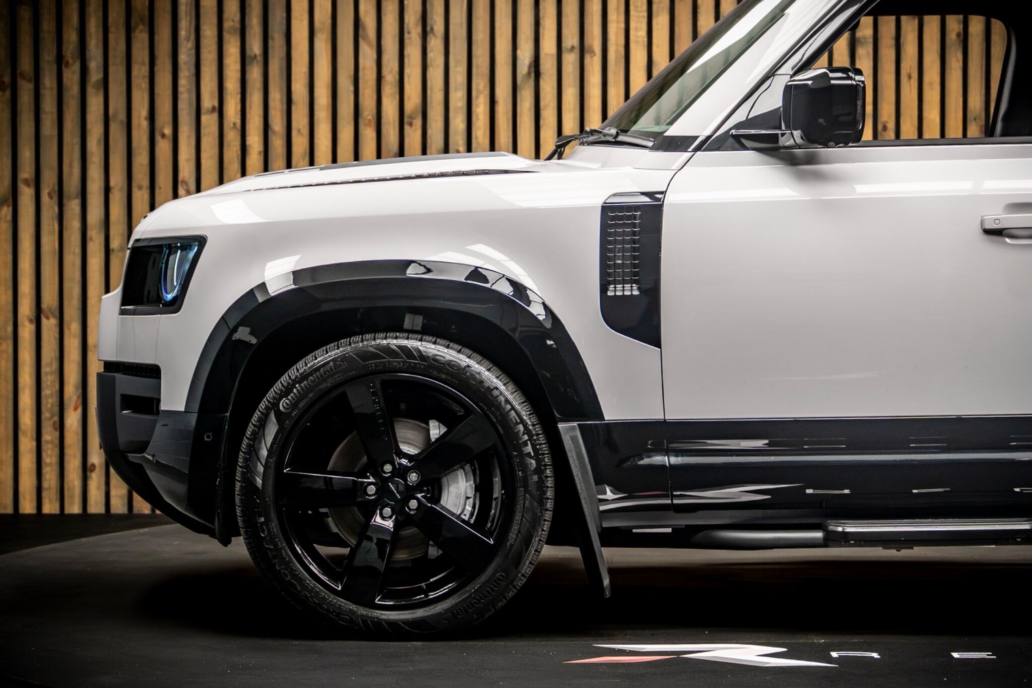 Land Rover Defender view 9