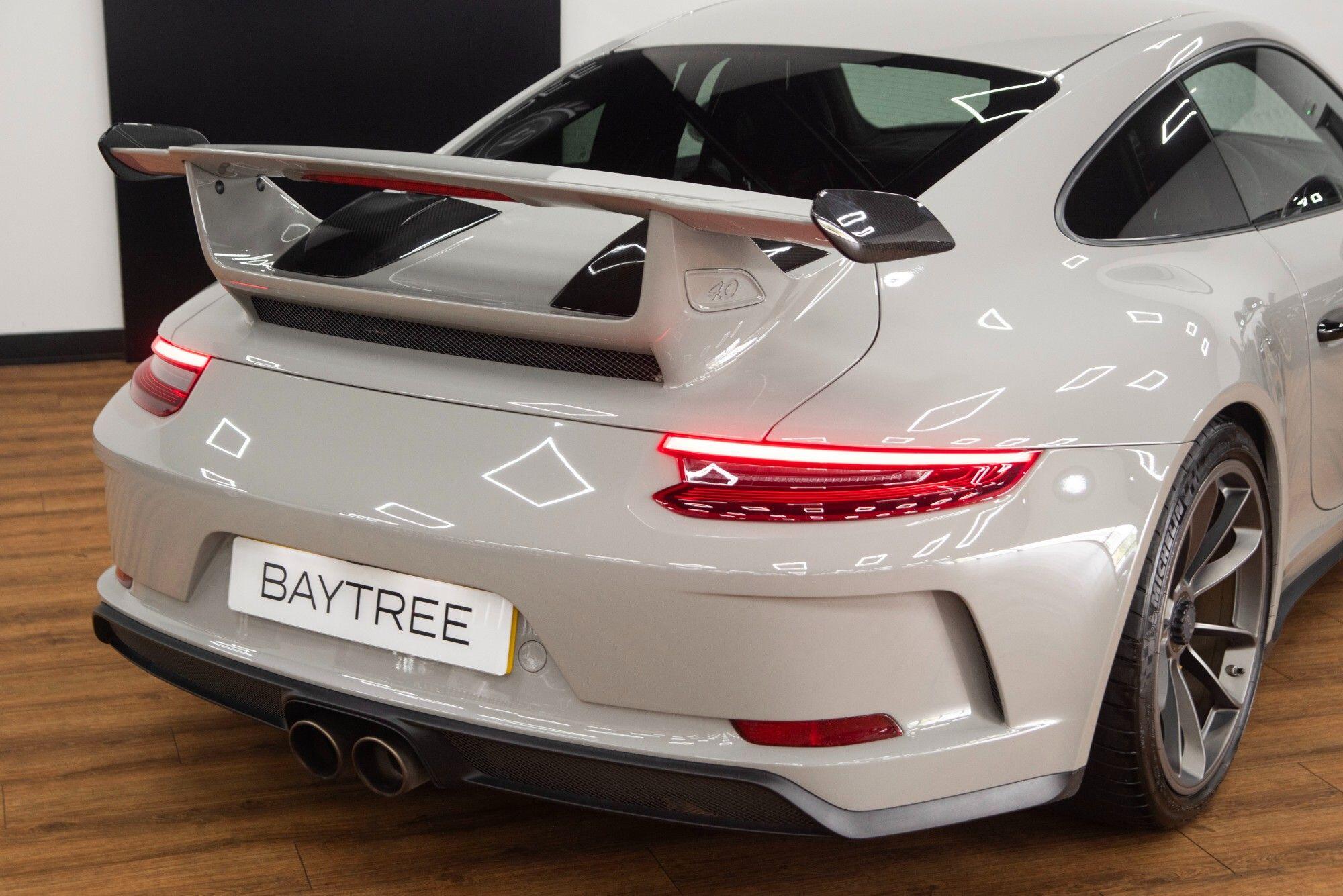 Porsche 911 view 20