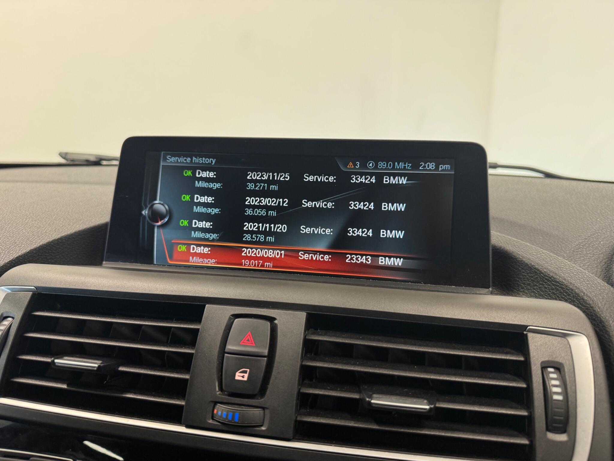 BMW 1 Series view 21