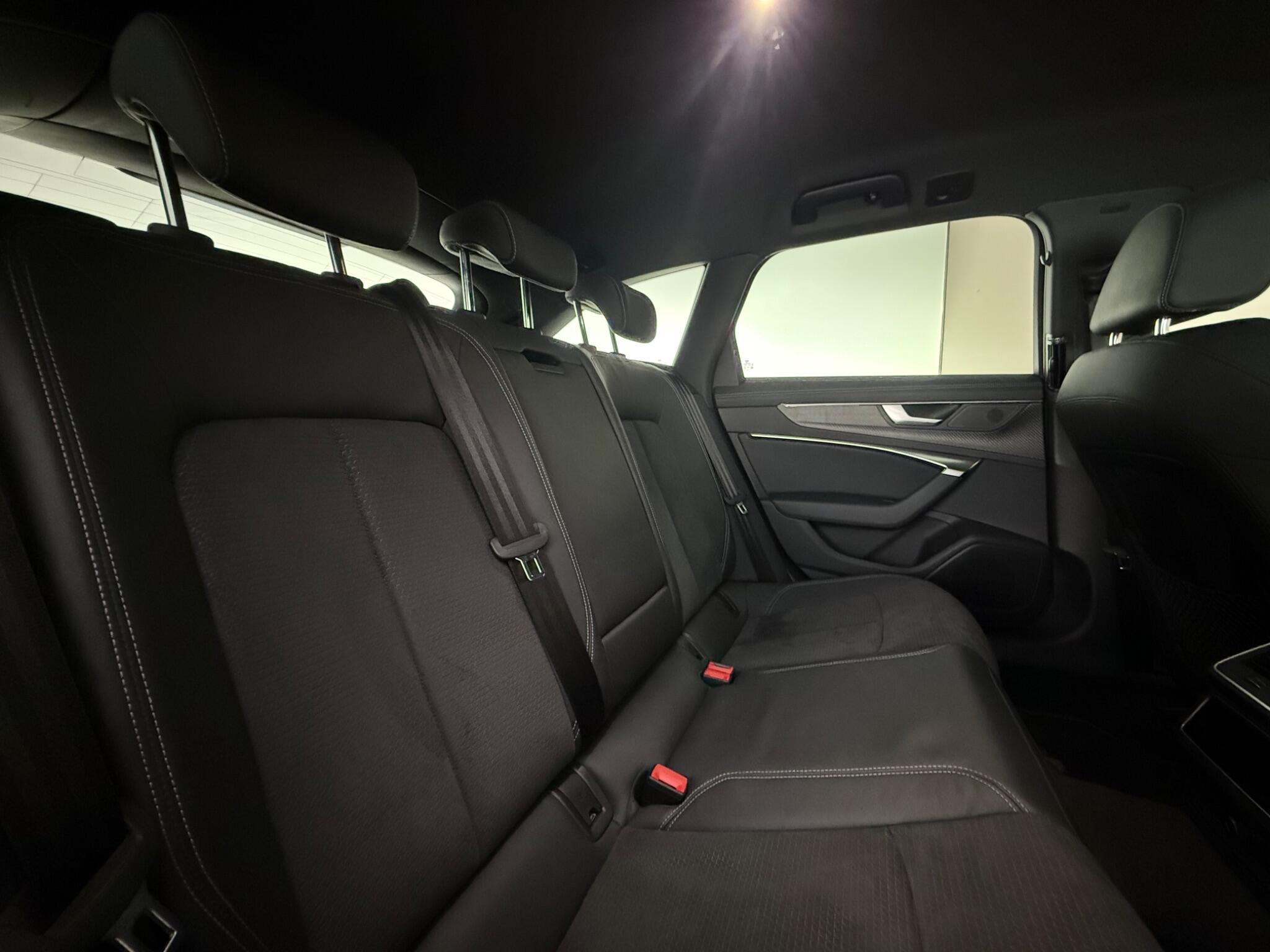 Audi A6 view 35