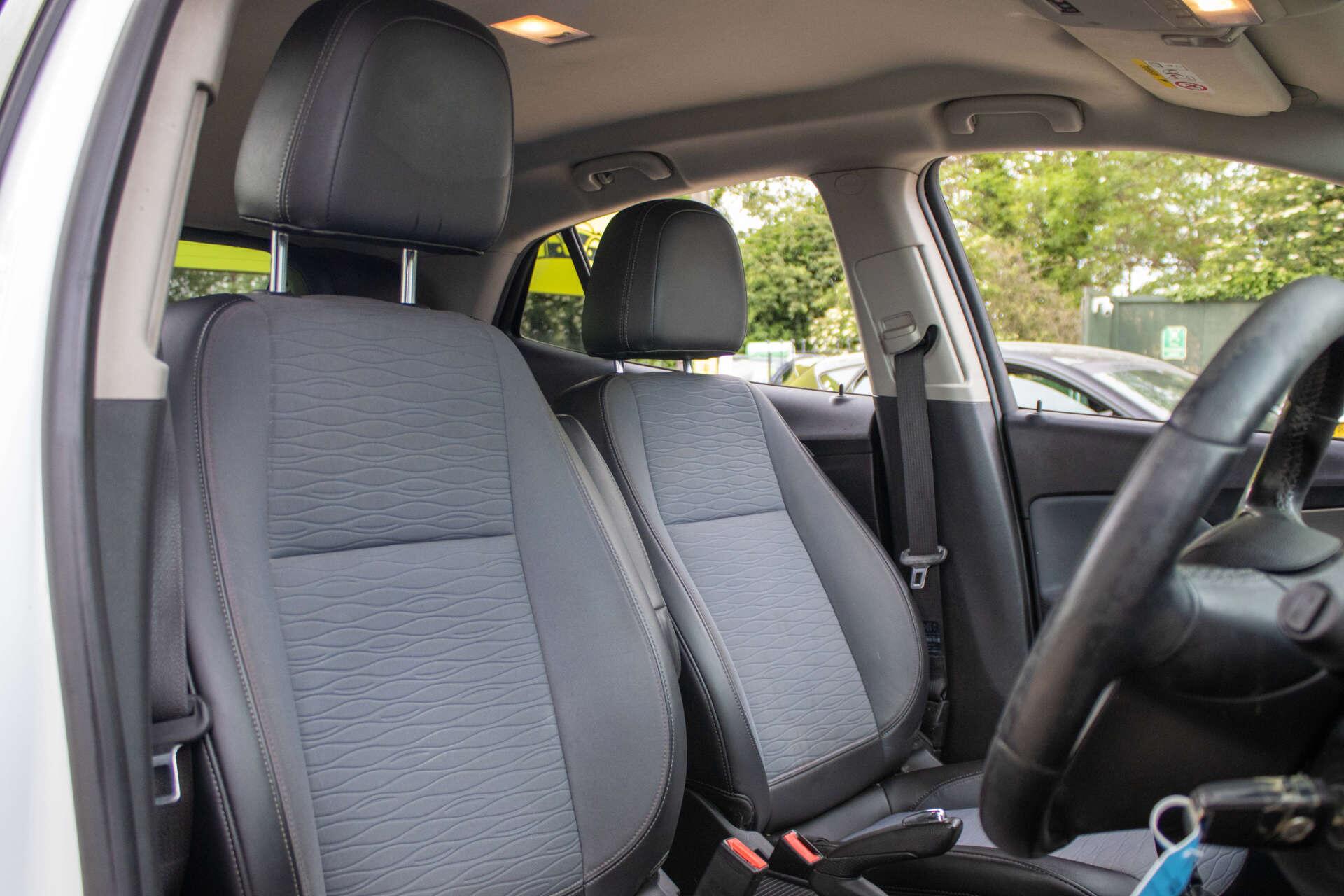 Vauxhall Mokka view 8
