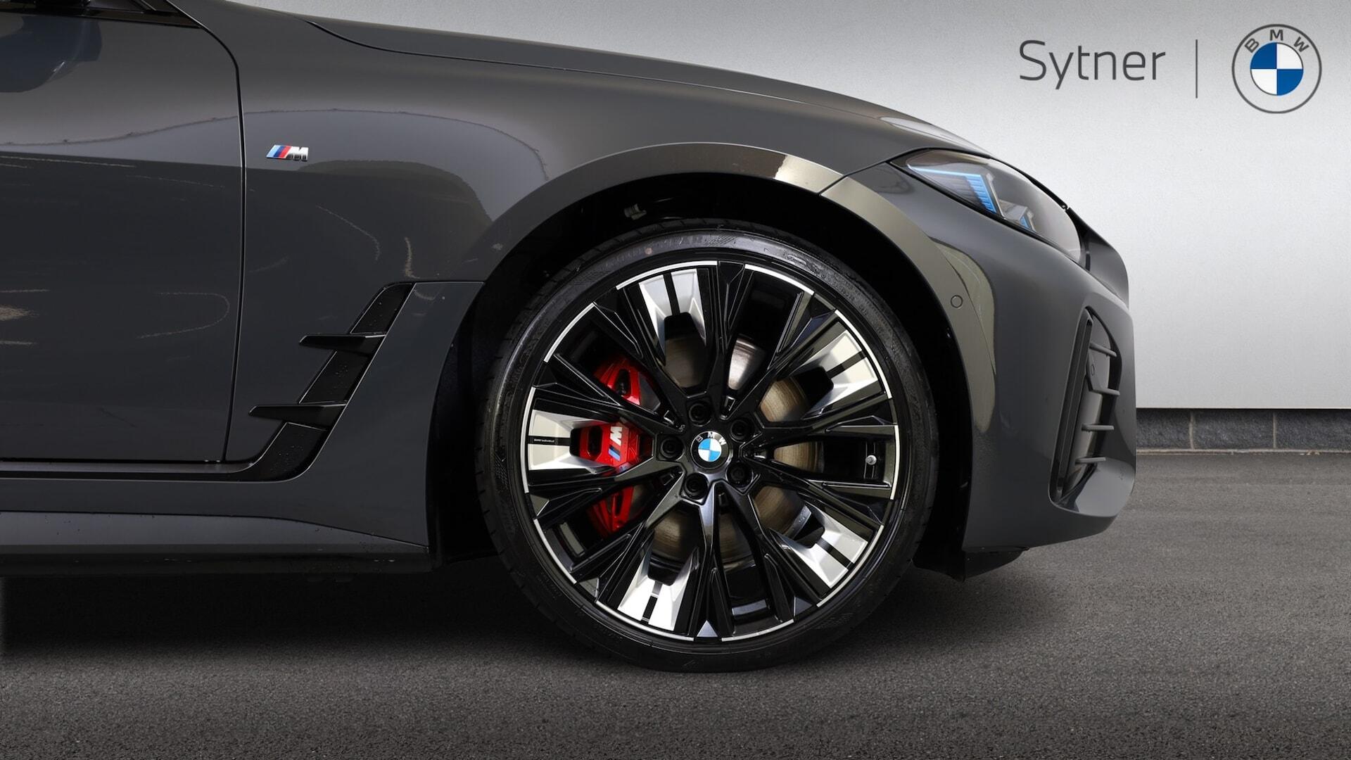 BMW i4 view 14