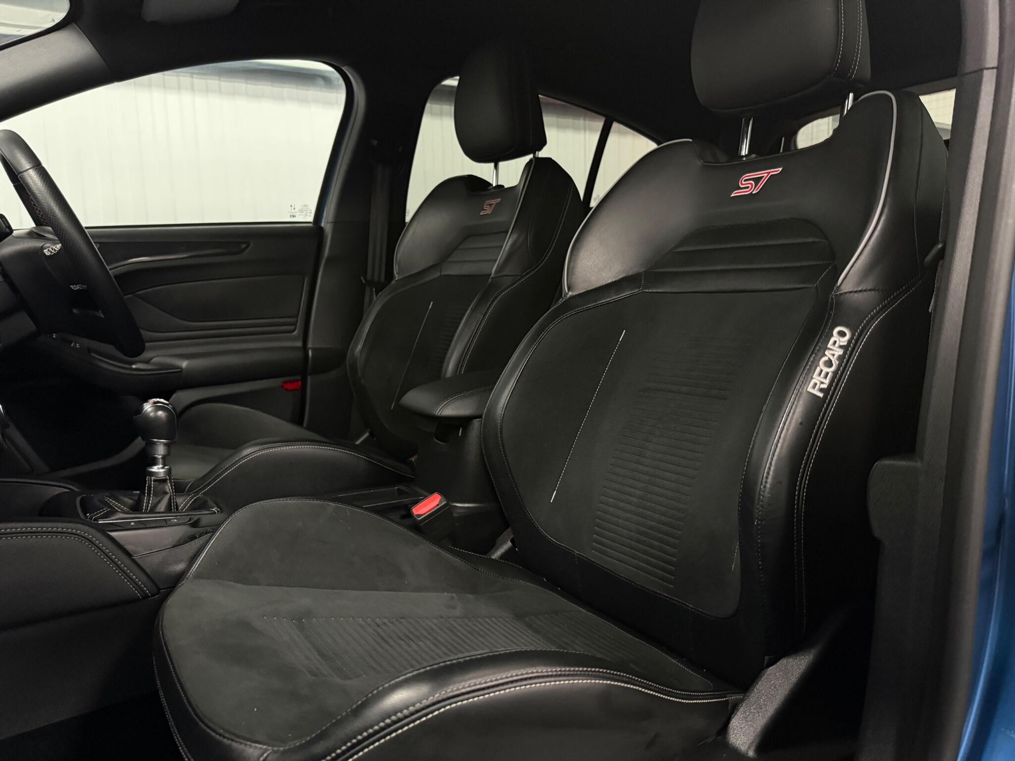Ford Focus view 18