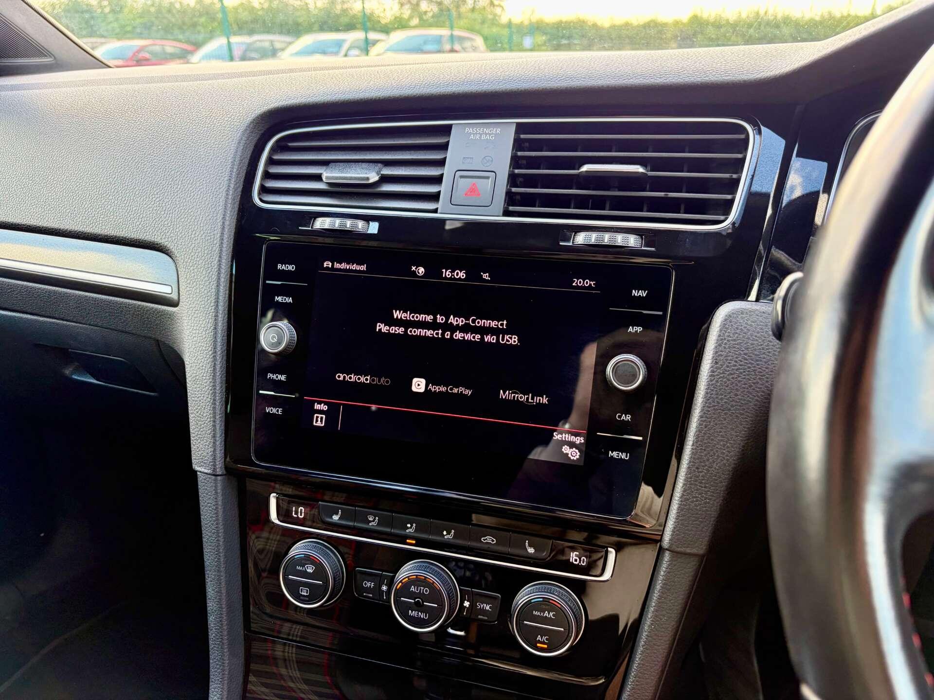 Volkswagen Golf view 51