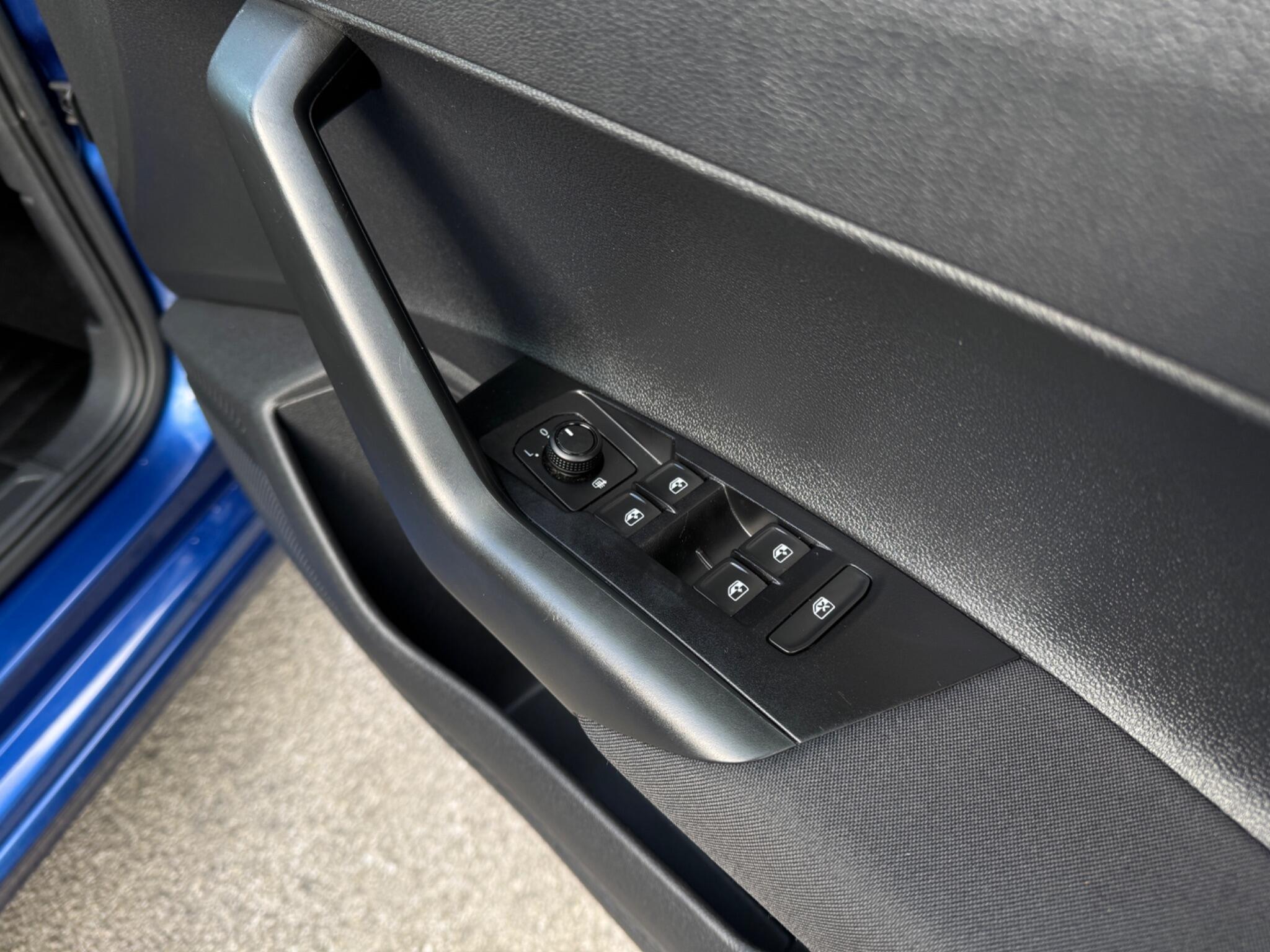 Volkswagen Polo view 39