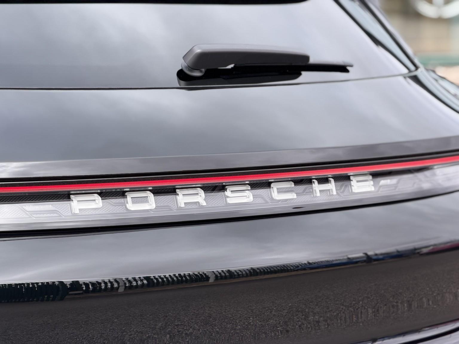 Porsche Taycan view 32