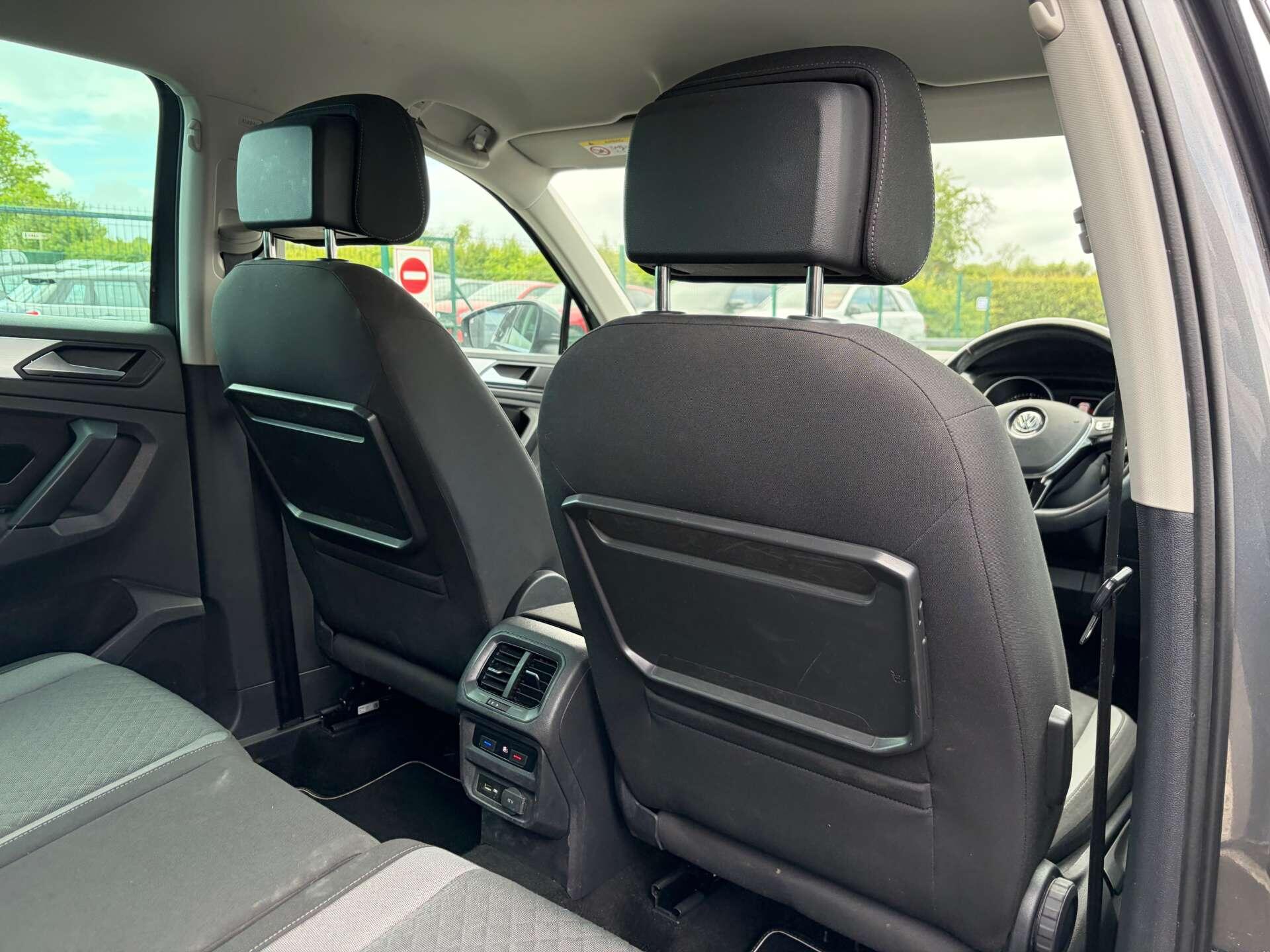 Volkswagen Tiguan view 29