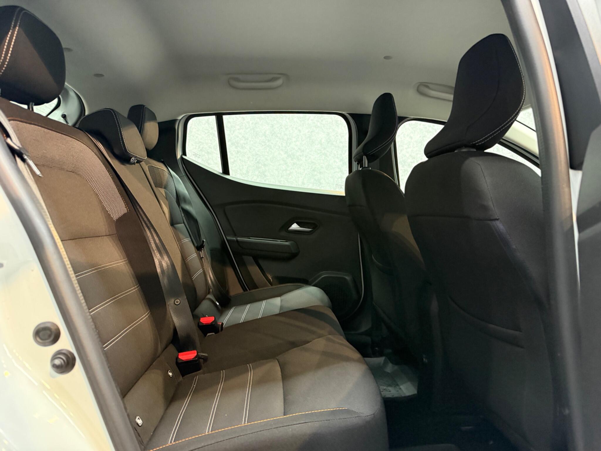 Dacia Sandero Stepway view 7