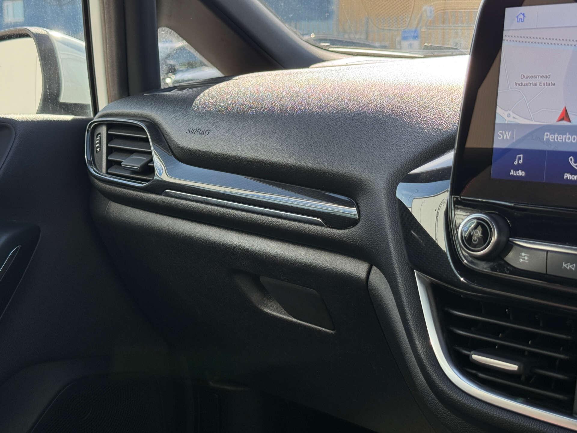 Ford Fiesta view 55